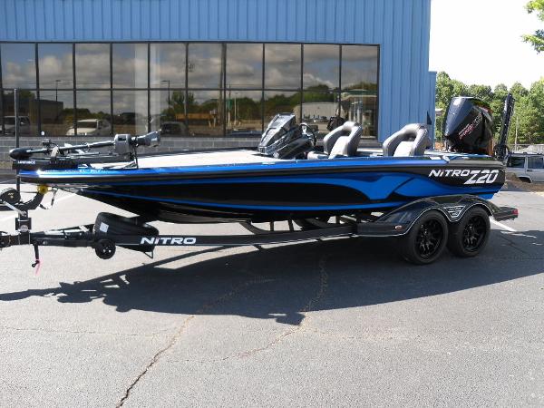 2022 Nitro boat for sale, model of the boat is Z20 Pro & Image # 3 of 23