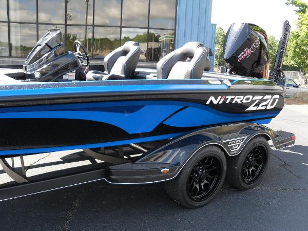 2022 Nitro boat for sale, model of the boat is Z20 Pro & Image # 4 of 23