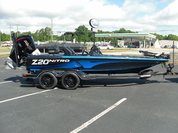 2022 Nitro boat for sale, model of the boat is Z20 Pro & Image # 5 of 23