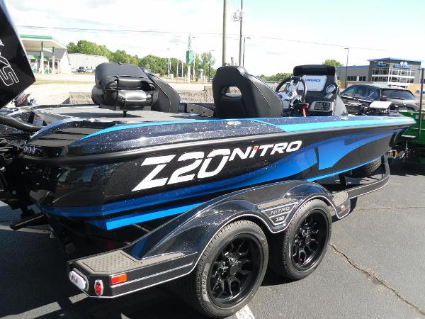 2022 Nitro boat for sale, model of the boat is Z20 Pro & Image # 11 of 23