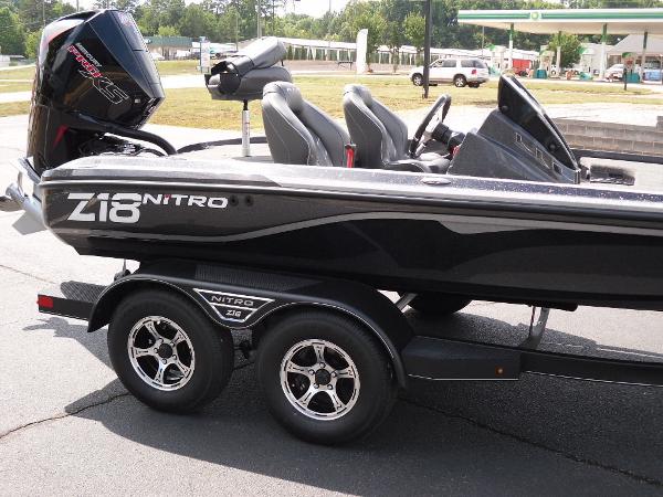 2022 Nitro boat for sale, model of the boat is Z18 Pro & Image # 10 of 28