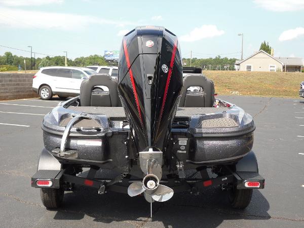 2022 Nitro boat for sale, model of the boat is Z18 Pro & Image # 11 of 28