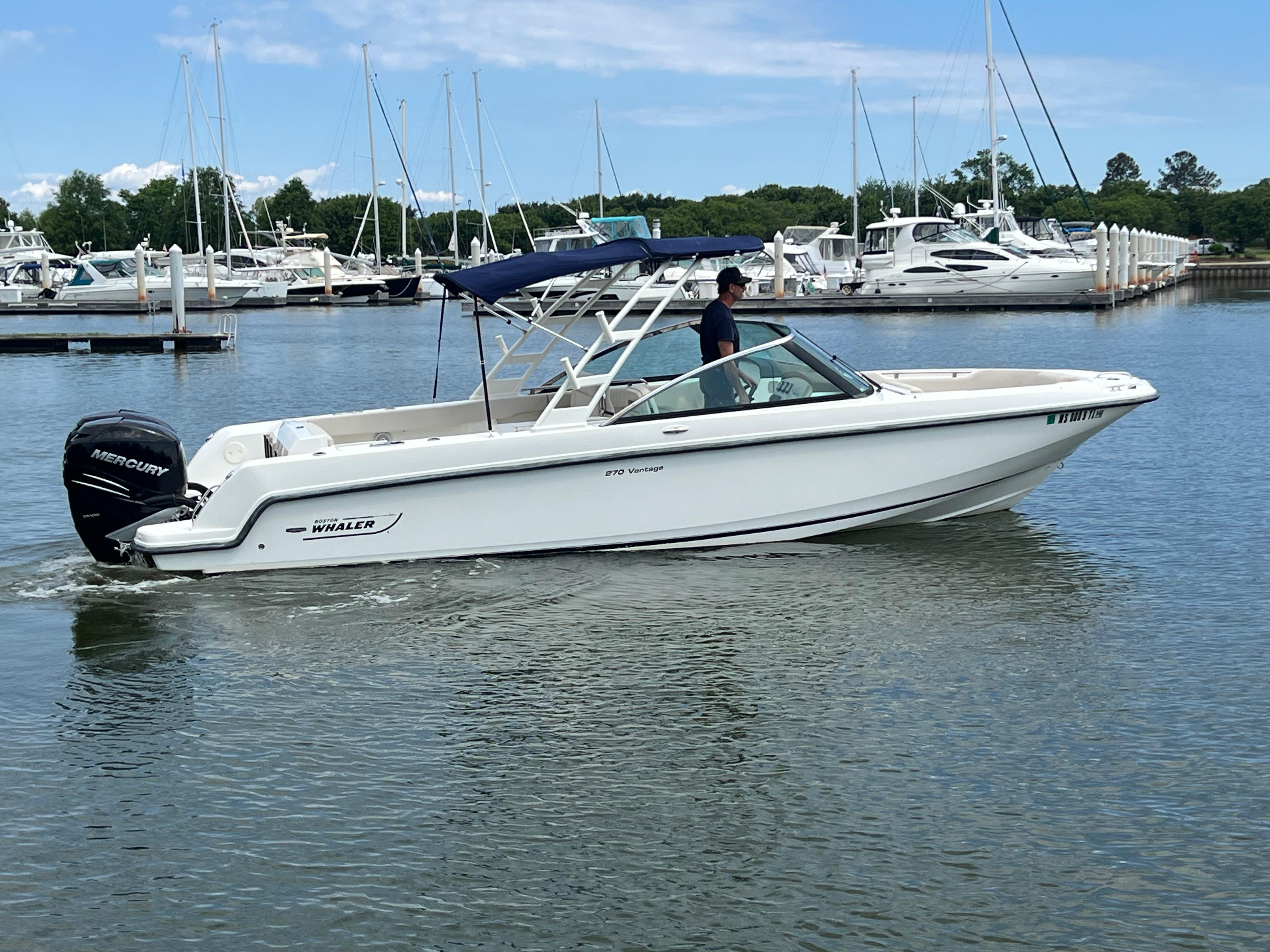 2016-boston-whaler-270-vantage-power-9788616-20250509095842714-1_XLARGE
