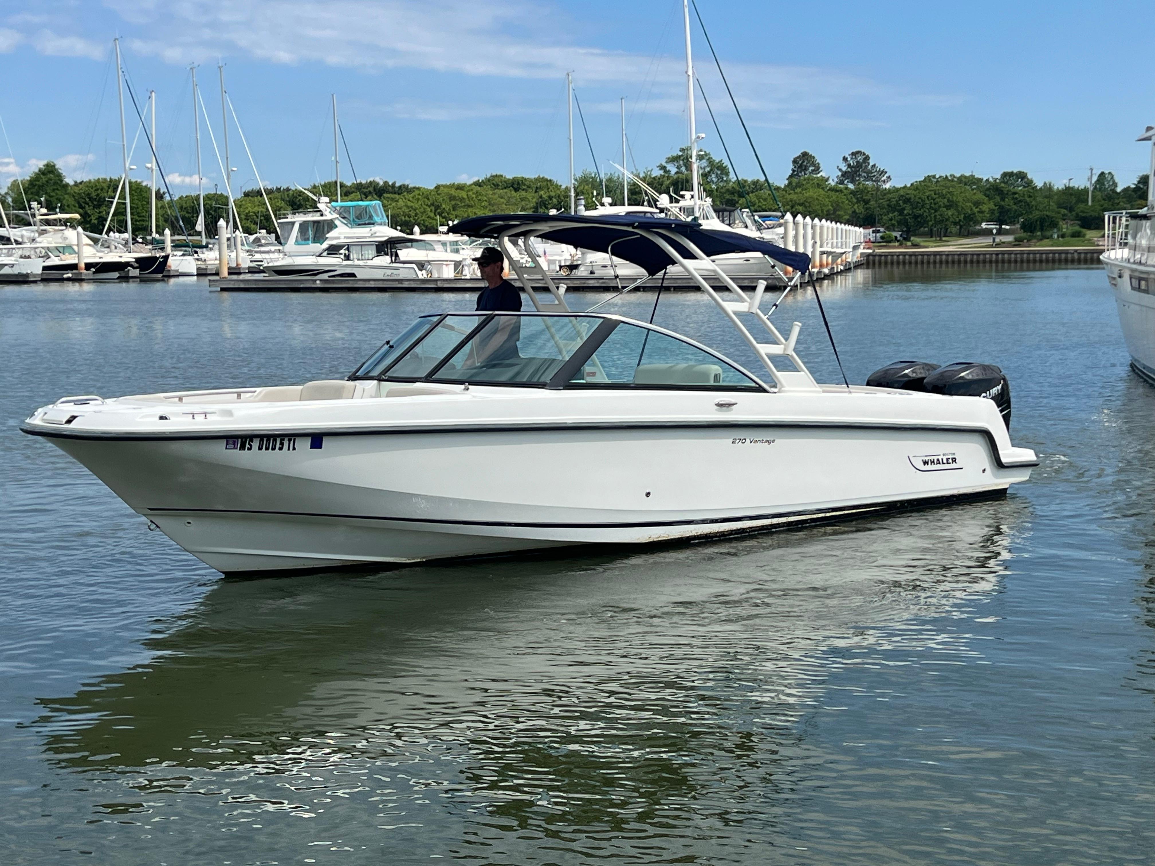 2016-boston-whaler-270-vantage-power-9788616-20250509095952649-1_XLARGE