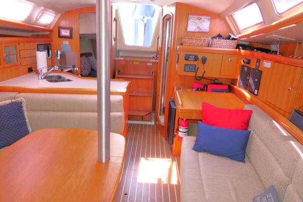 36' Hunter, Listing Number 100917373, - Photo No. 2