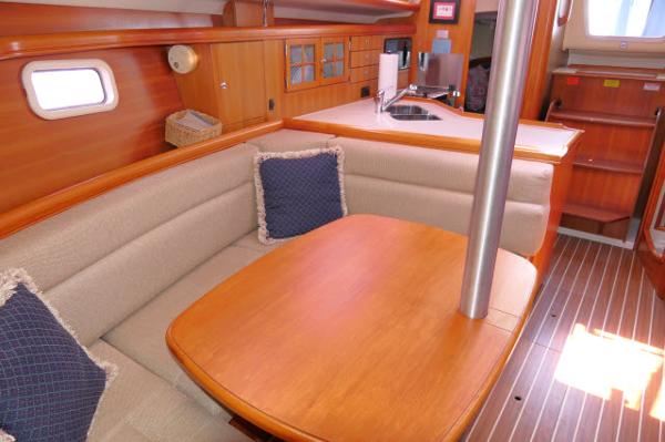 36' Hunter, Listing Number 100917373, - Photo No. 3