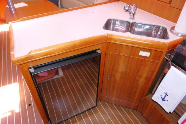 36' Hunter, Listing Number 100917373, - Photo No. 10