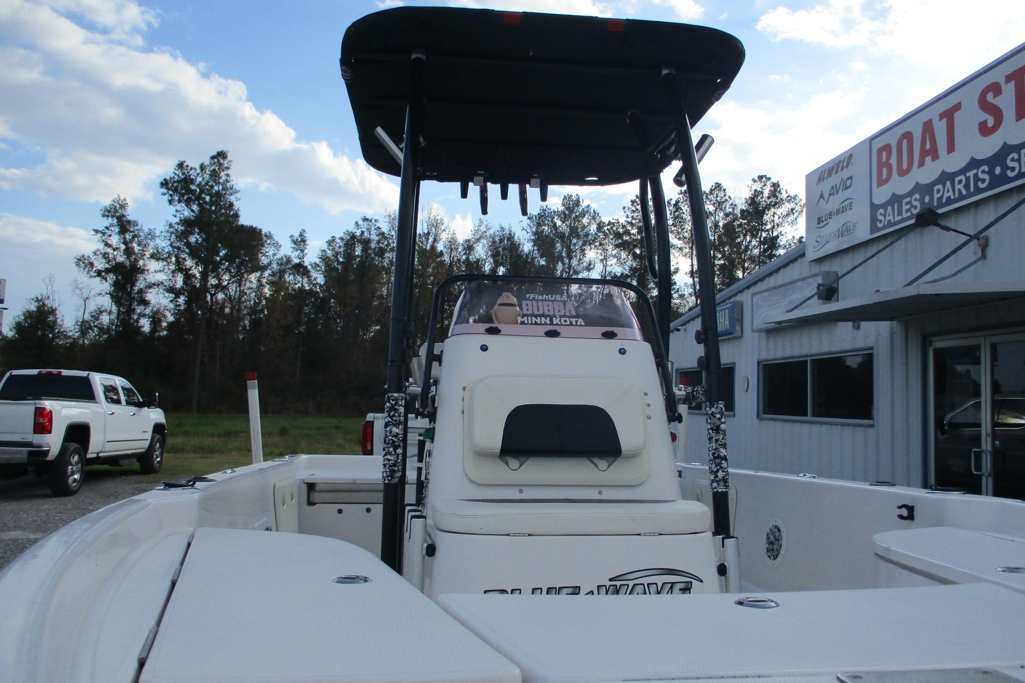 2019 Blue Wave 2200 SL BAY-9