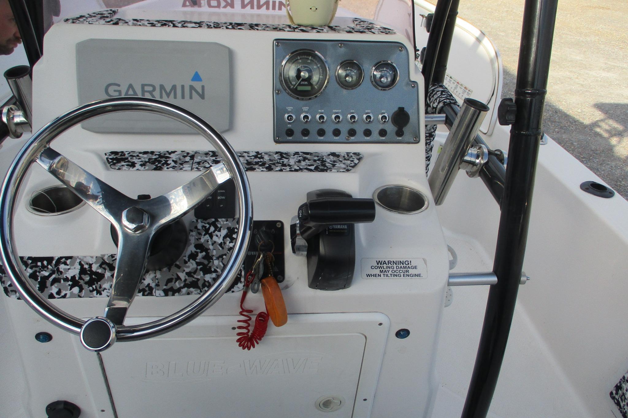 2019 Blue Wave 2200 SL BAY-16