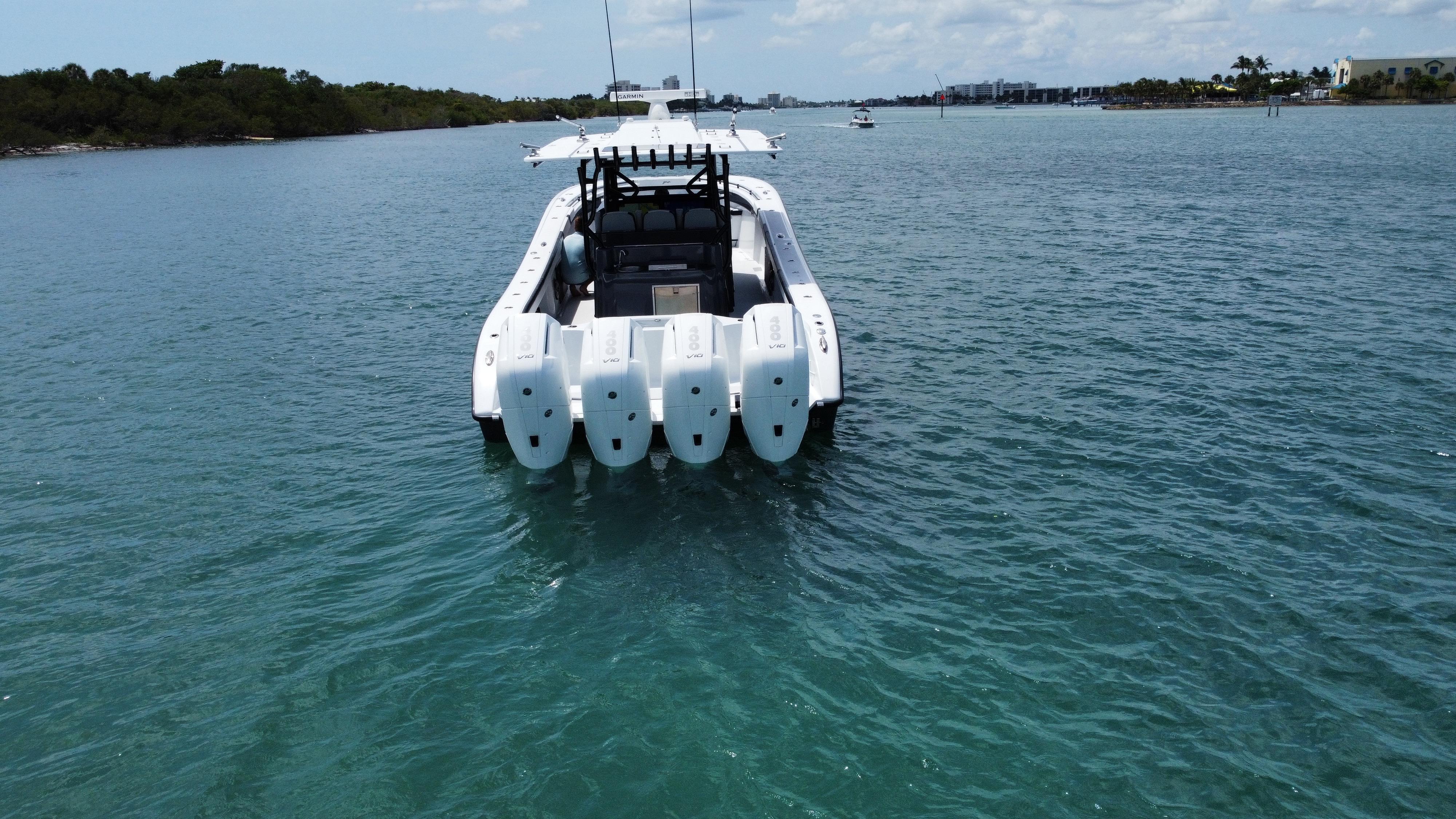 2023-yellowfin-42-power-9788626-20250602121404169-1_XLARGE