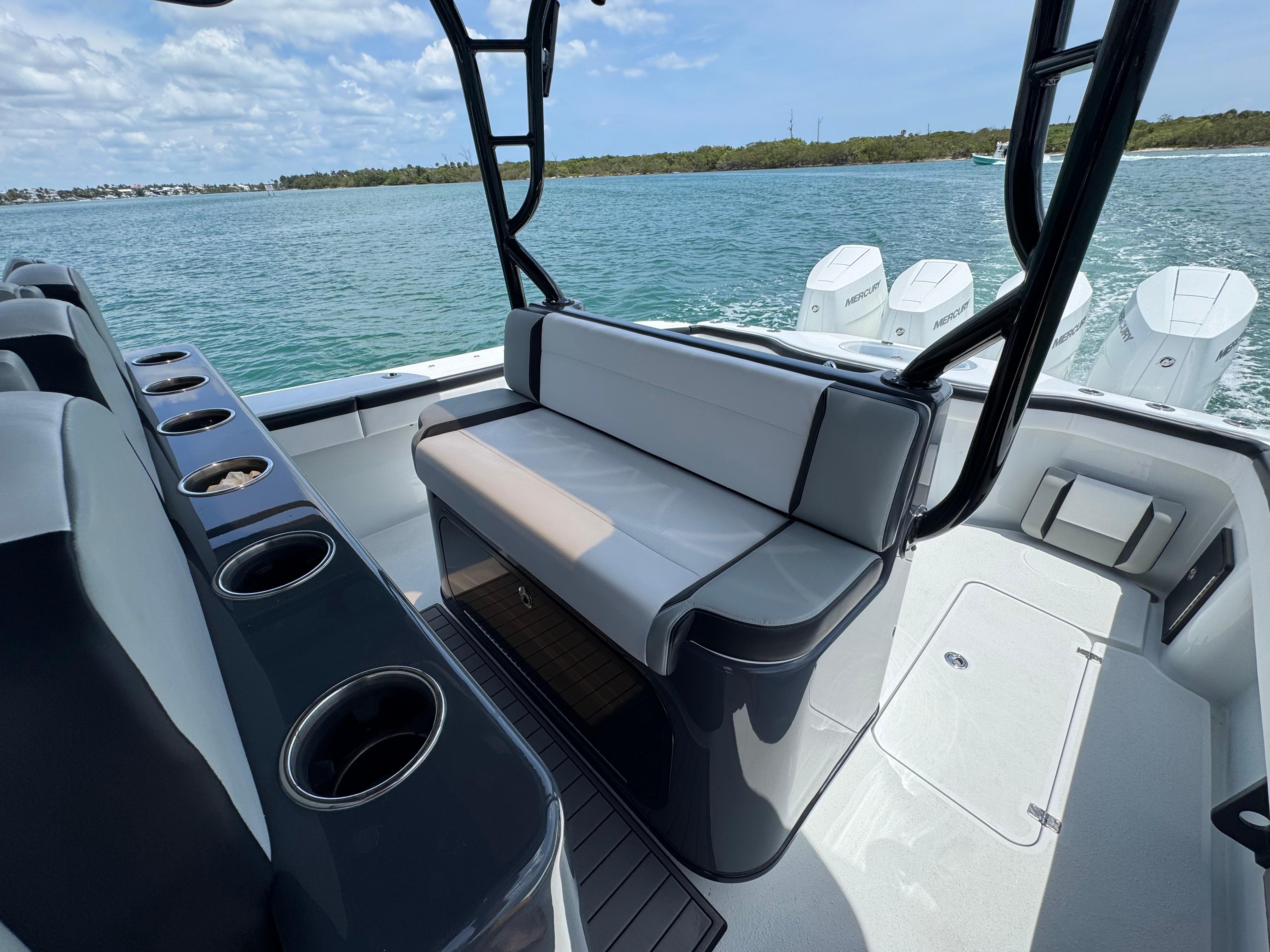 2023-yellowfin-42-power-9788626-20250602121631905-1_XLARGE