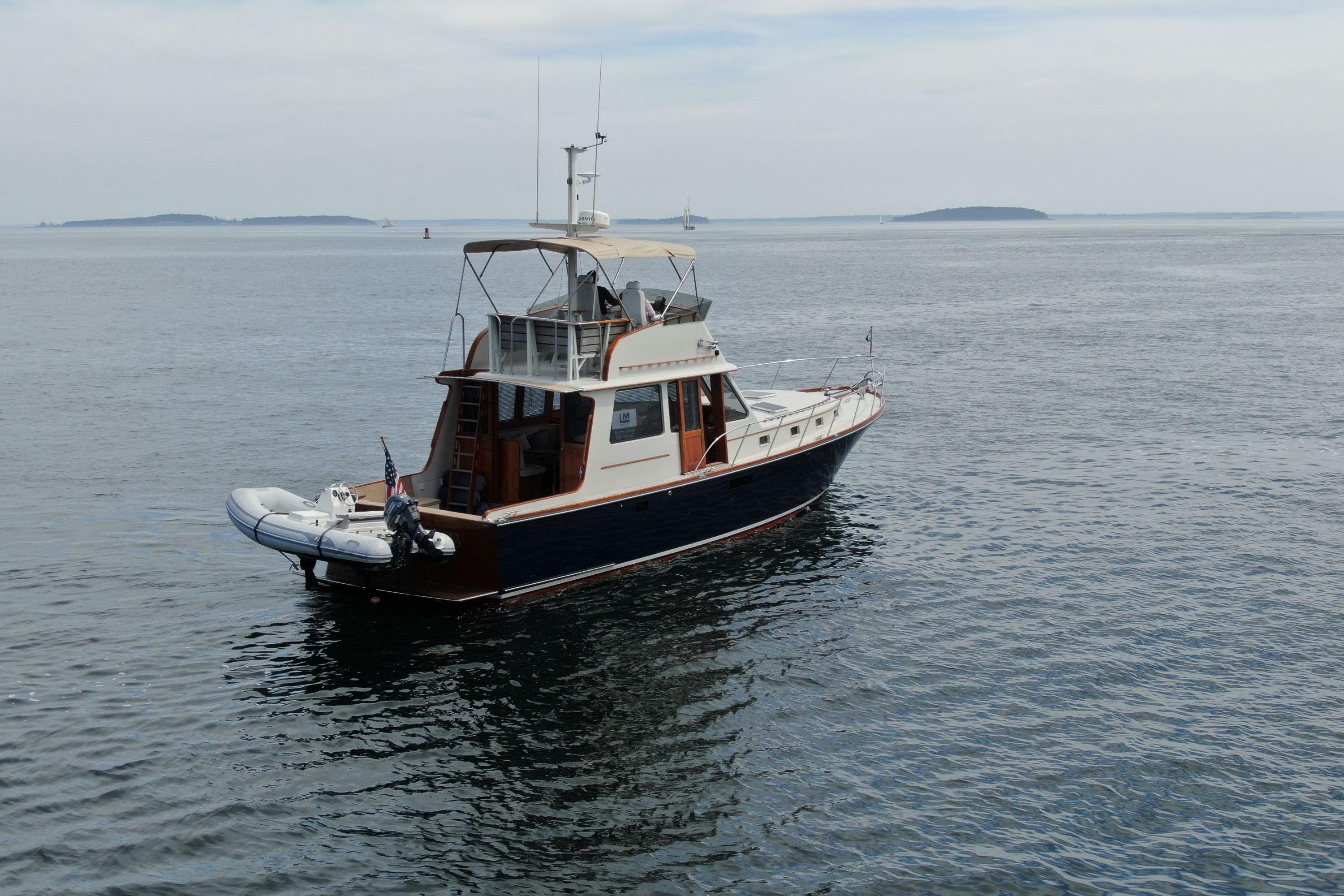 1997 Lyman-Morse Custom Flybridge