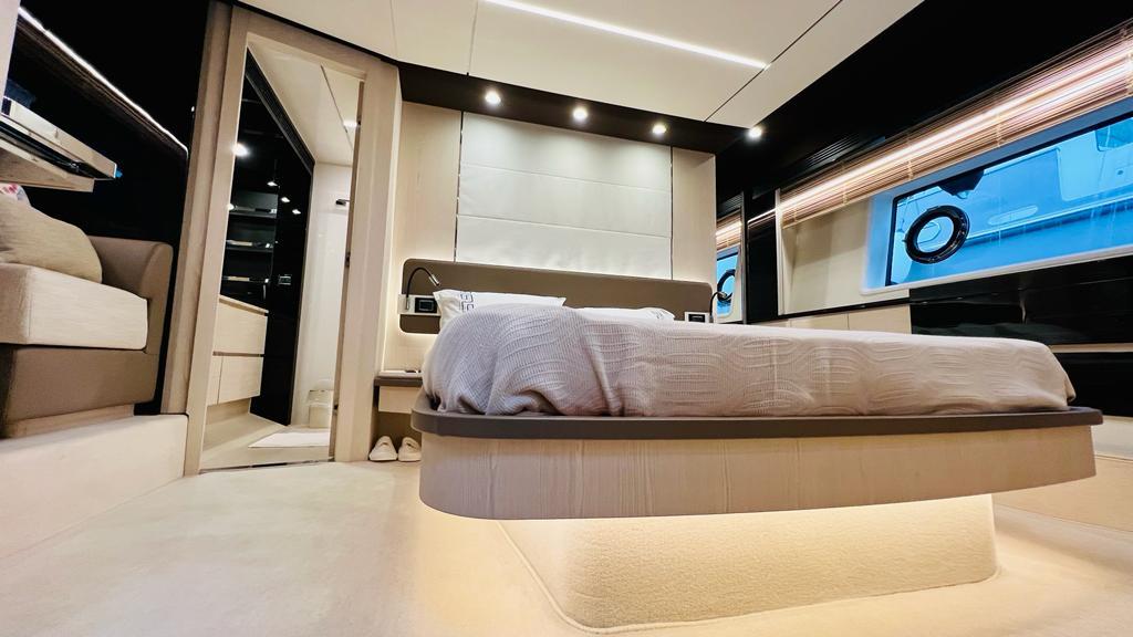 2017 Azimut 72 FLY