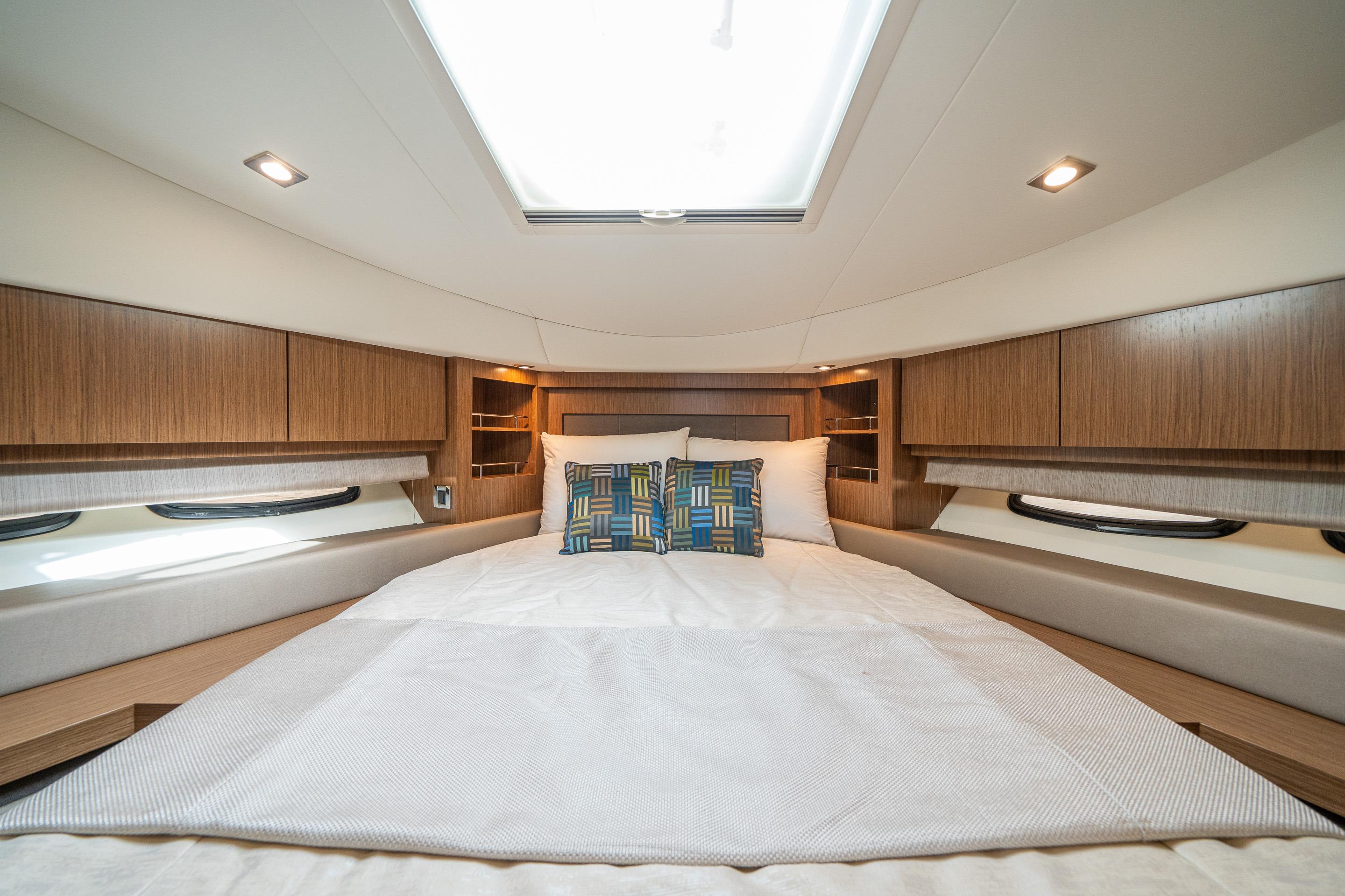 2015-sea-ray-510-sundancer-power-9758630-20250414131226872-1_XLARGE