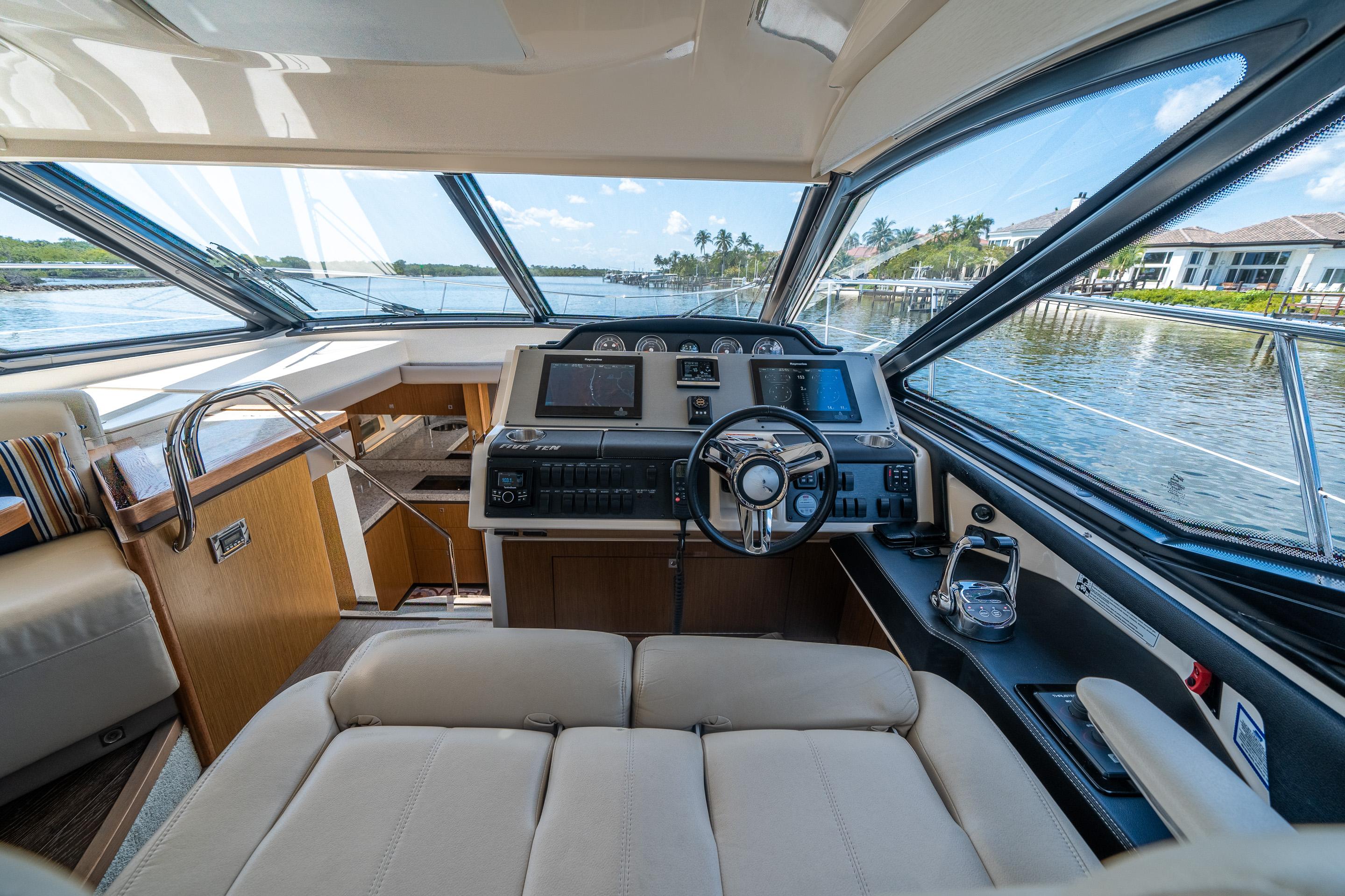 2015-sea-ray-510-sundancer-power-9758630-20250414131301078-1_XLARGE