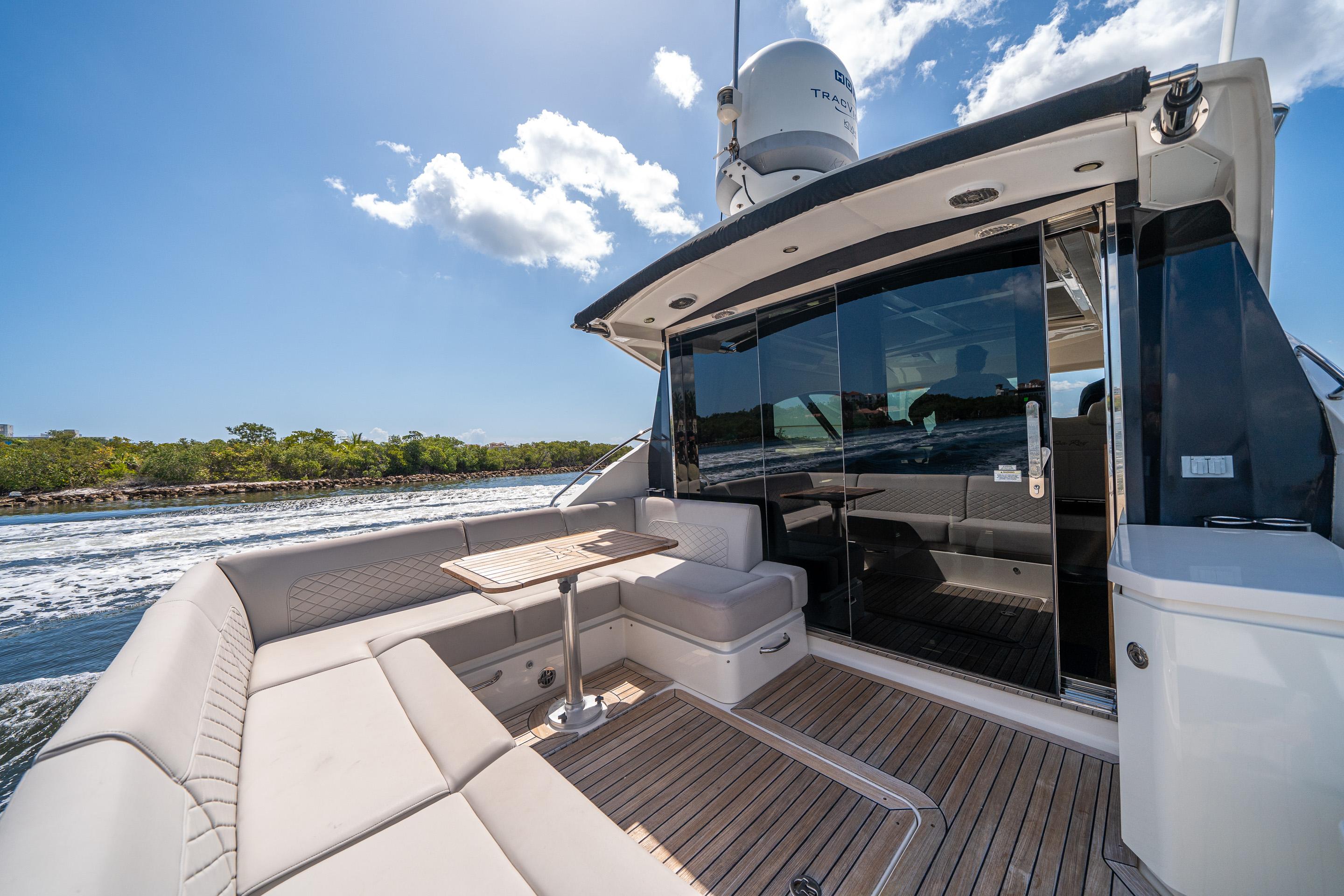 2015-sea-ray-510-sundancer-power-9758630-20250414131309098-1_XLARGE