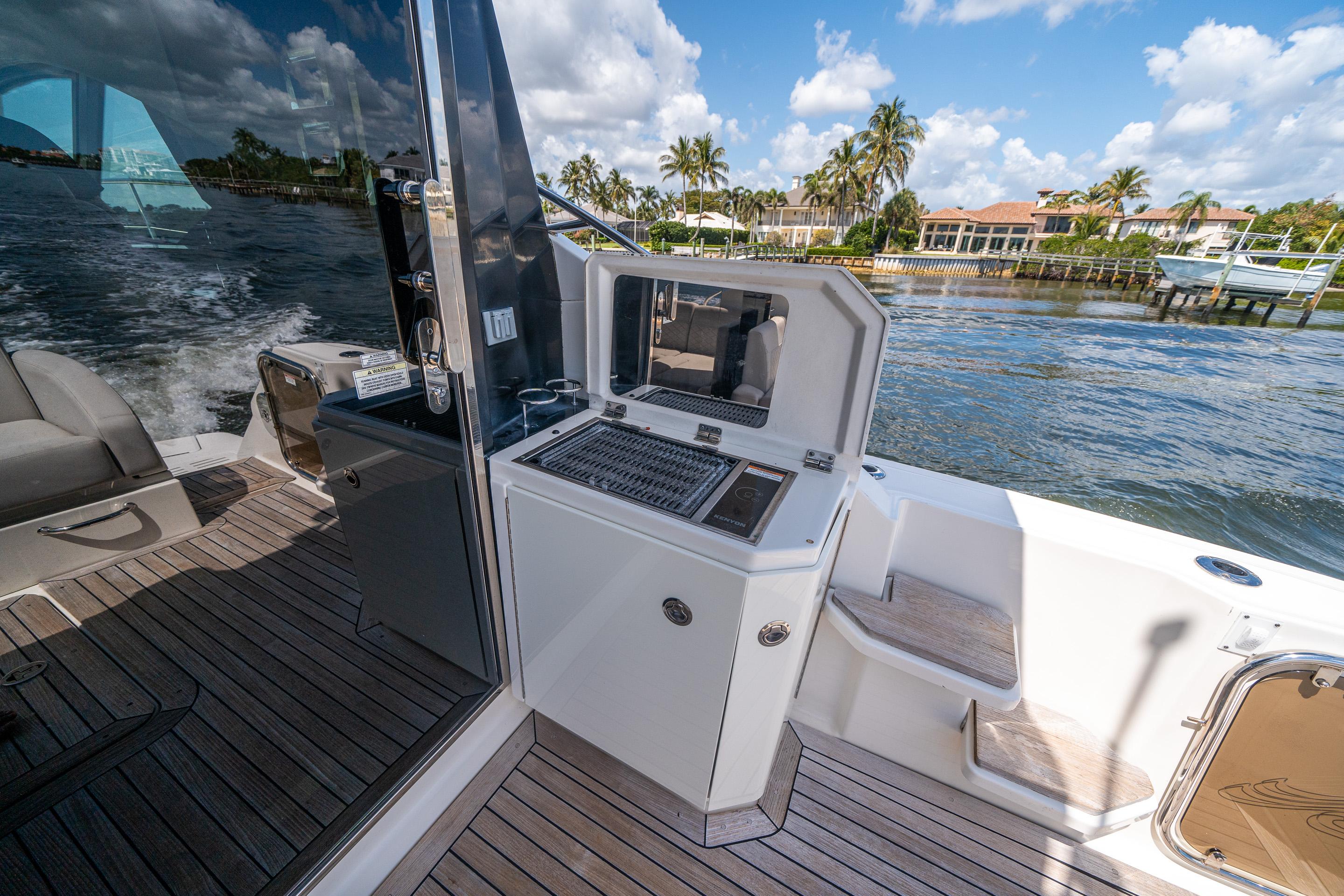 2015-sea-ray-510-sundancer-power-9758630-20250414131311138-1_XLARGE