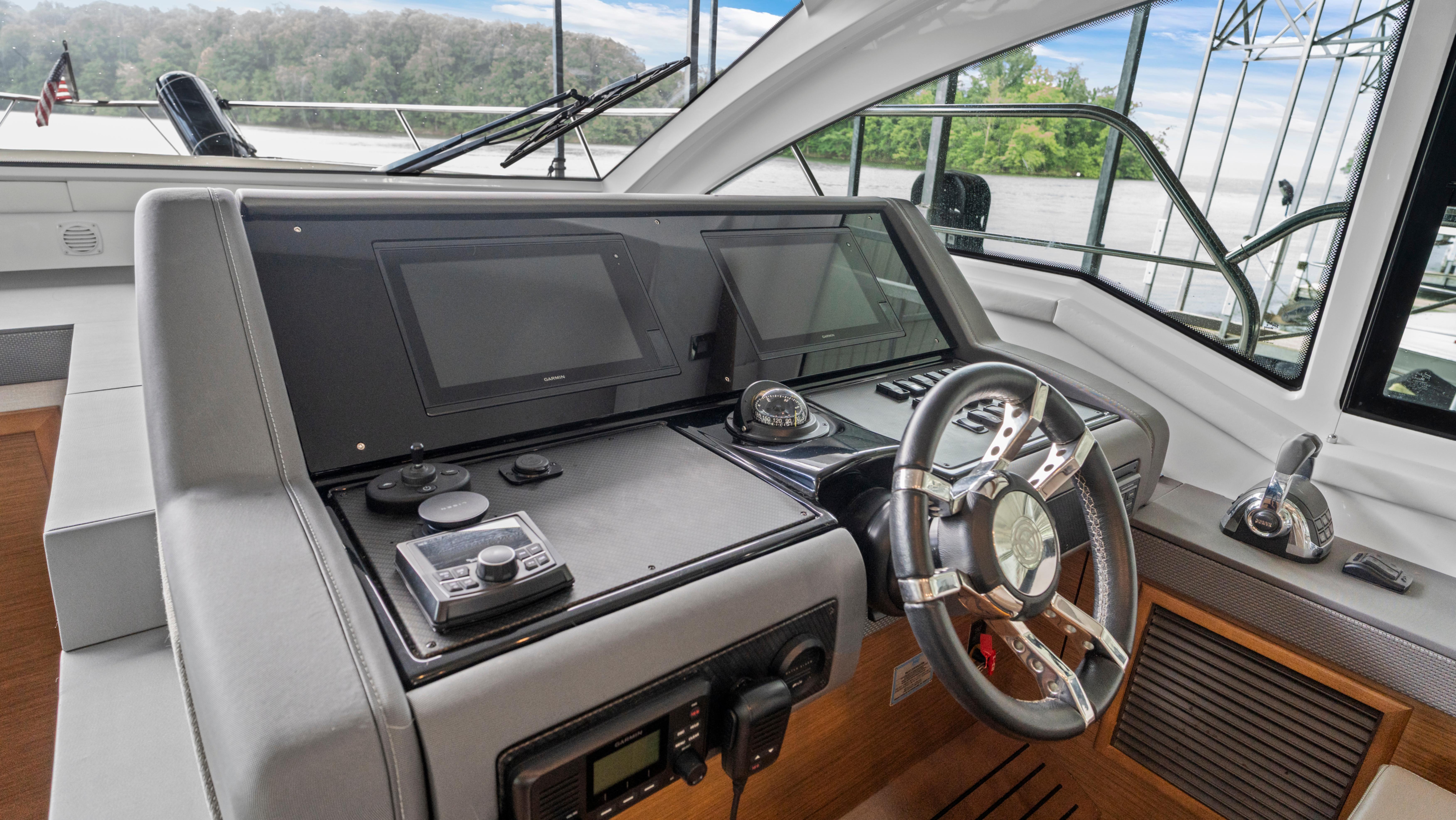 2019-cruisers-yachts-42-cantius-power-9828631-982949139-0-170620251556-35
