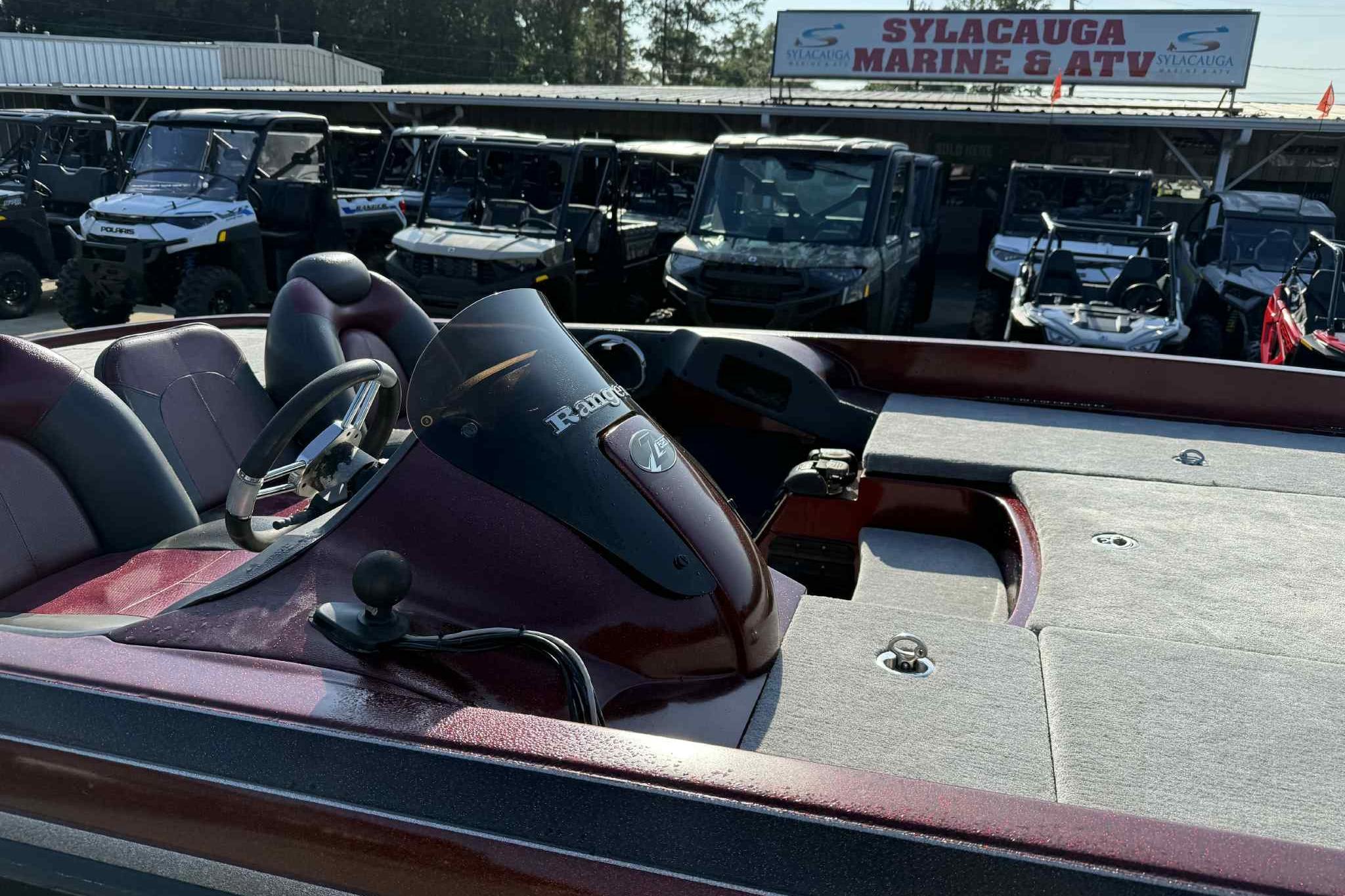 2008 Ranger Z520 Comanche boat at Sylacauga Marine & ATV dealership.