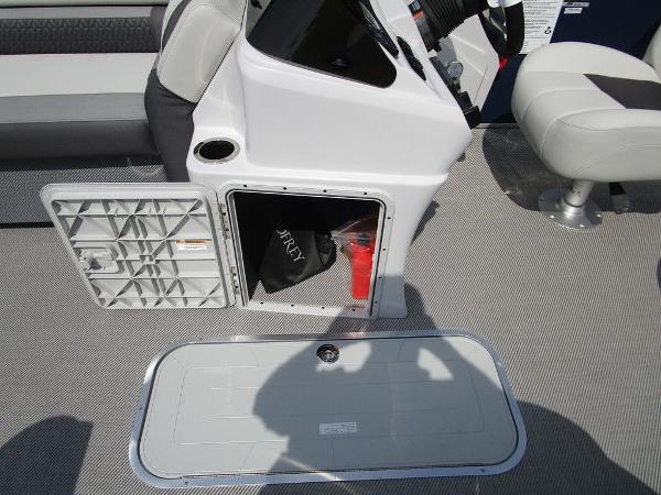 2021 Godfrey Pontoon boat for sale, model of the boat is SW 2286 SFL Sport Tube 27 in. & Image # 5 of 33