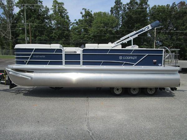 2021 Godfrey Pontoon boat for sale, model of the boat is SW 2286 SFL Sport Tube 27 in. & Image # 32 of 33
