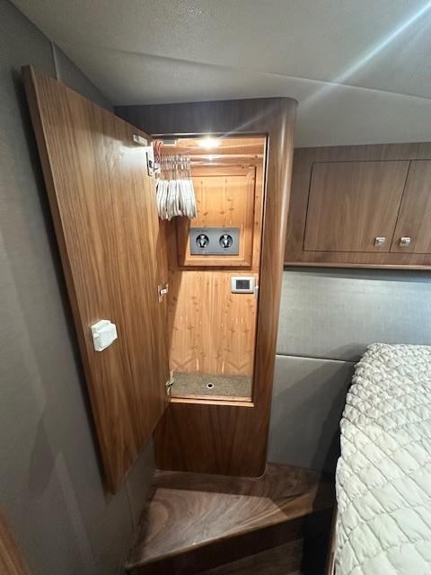Spencer Yachts-52 Express 2019-Jet Stream MI-US-9758644 | Thumbnail