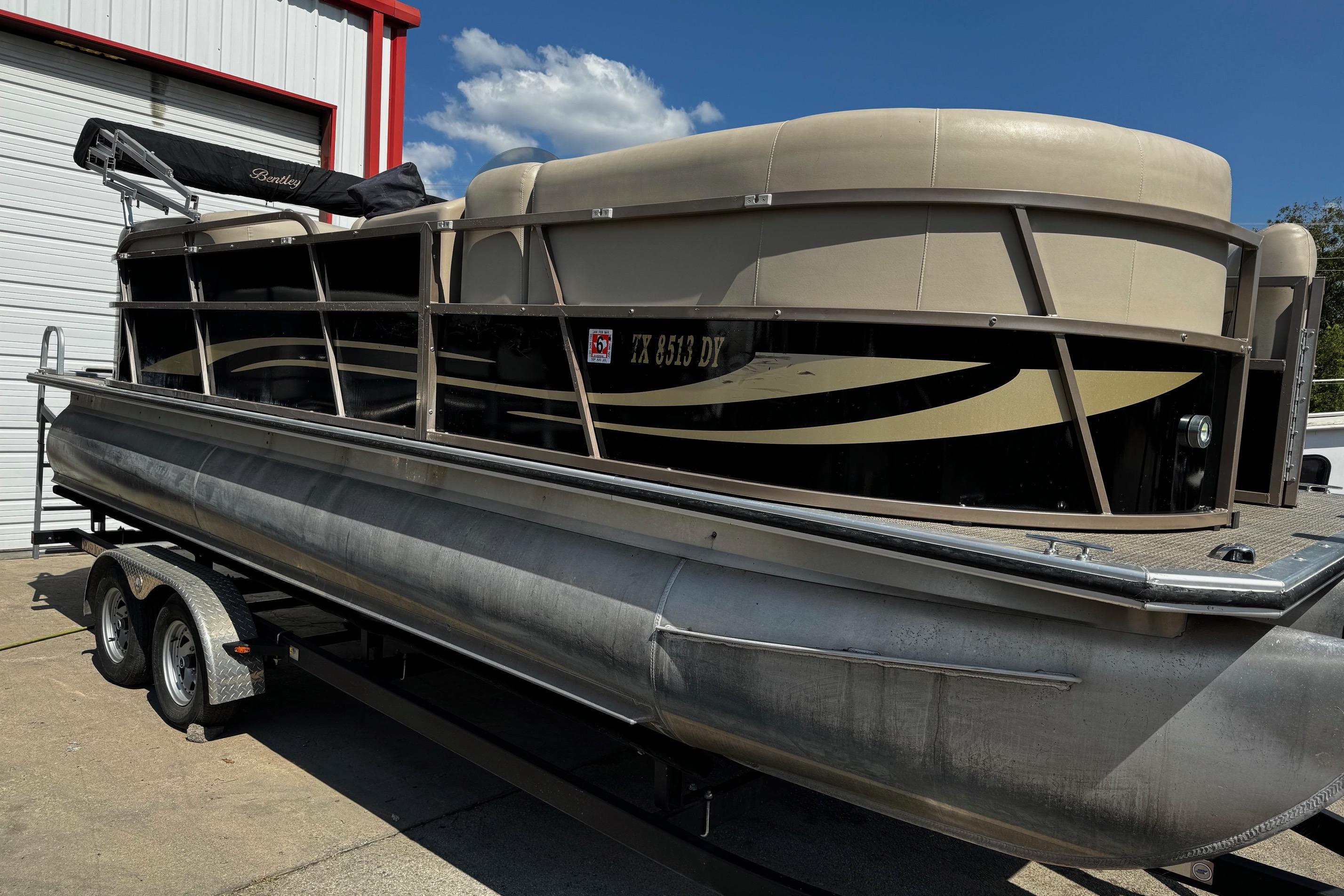 2018 Bentley Pontoons 223 NAVIGATOR-3