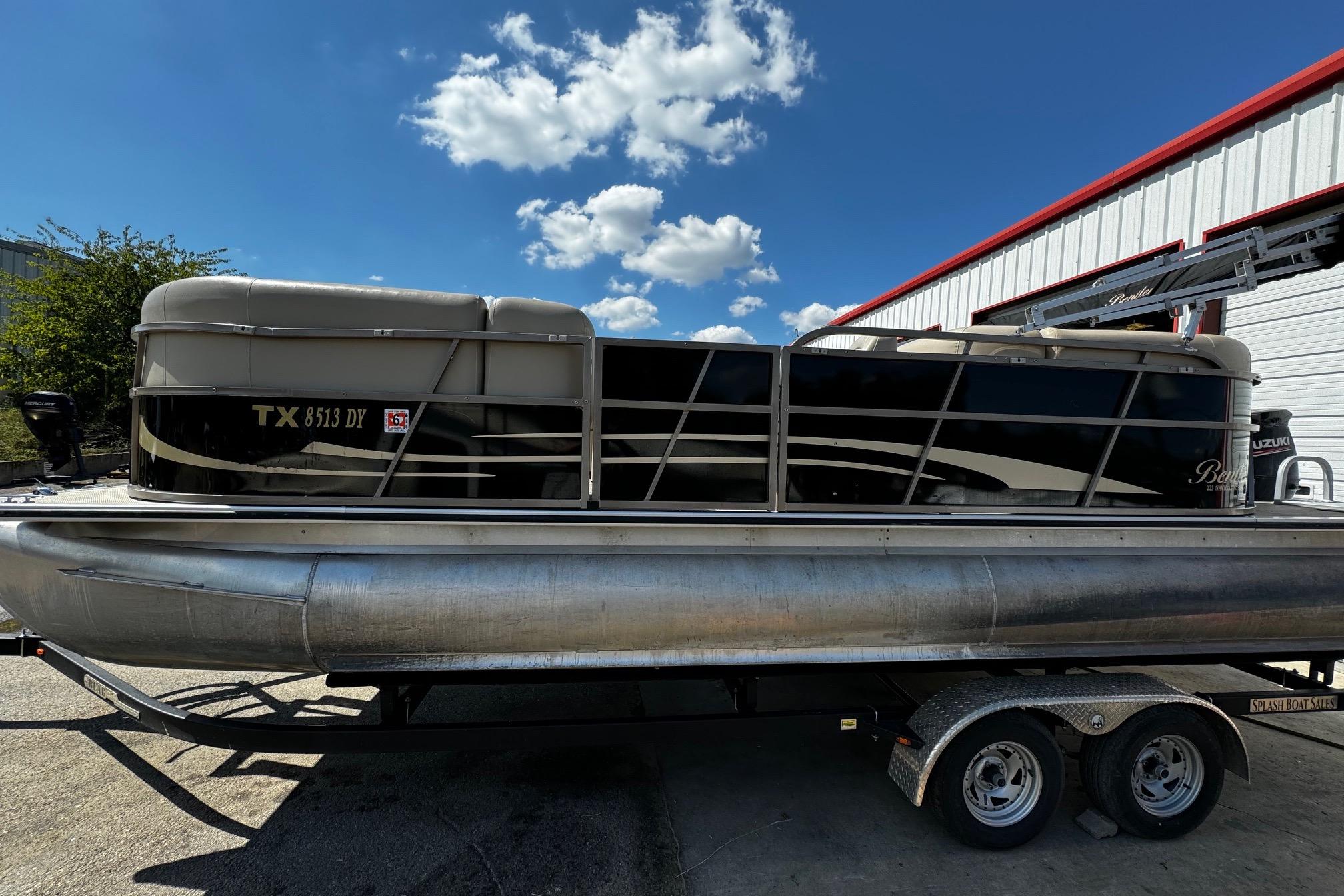 2018 Bentley Pontoons 223 NAVIGATOR-2