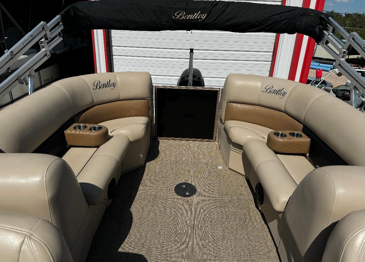 2018 Bentley Pontoons 223 NAVIGATOR-8