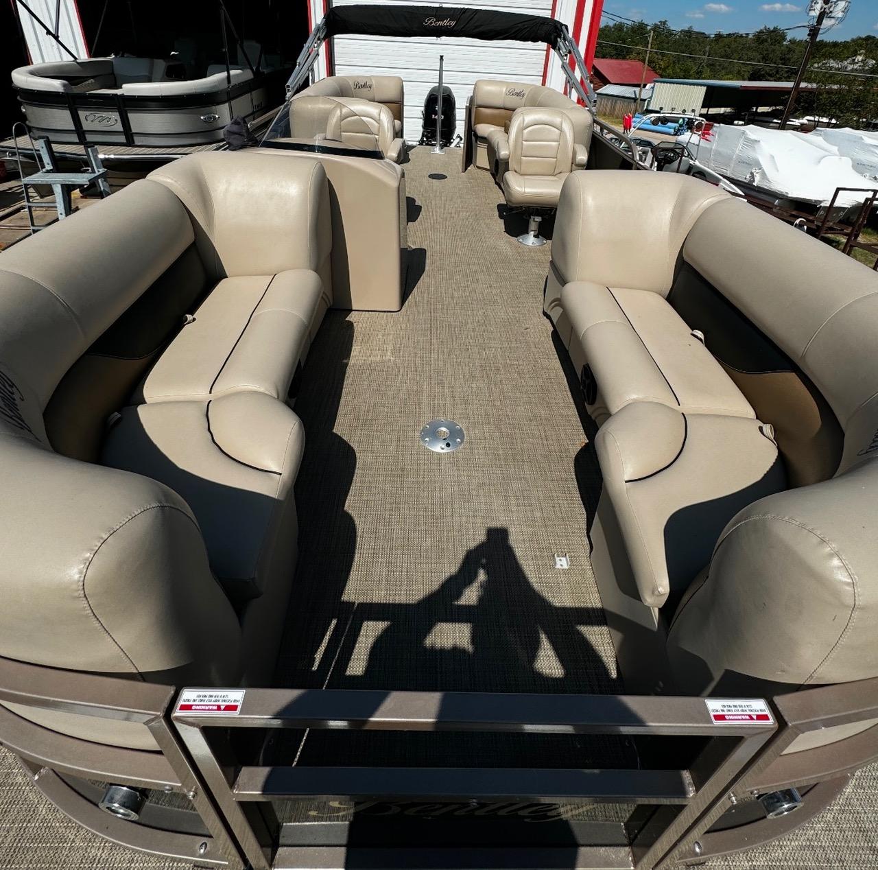 2018 Bentley Pontoons 223 NAVIGATOR-10