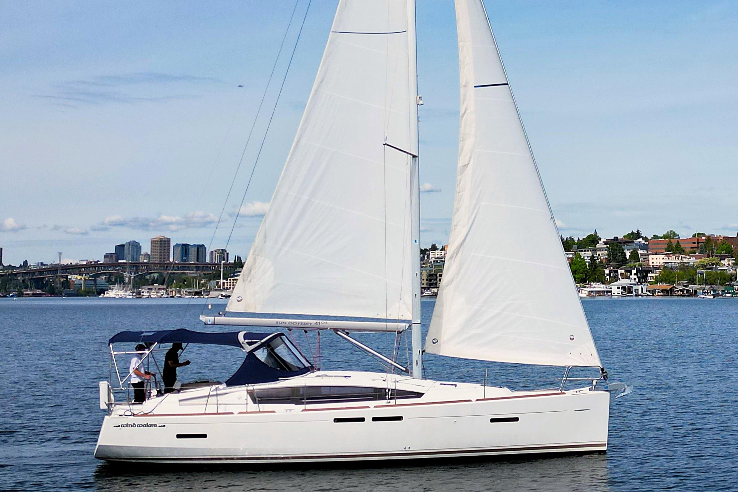 Jeanneau-41 Deck Salon 2013-Windwaker WA-US-9688655