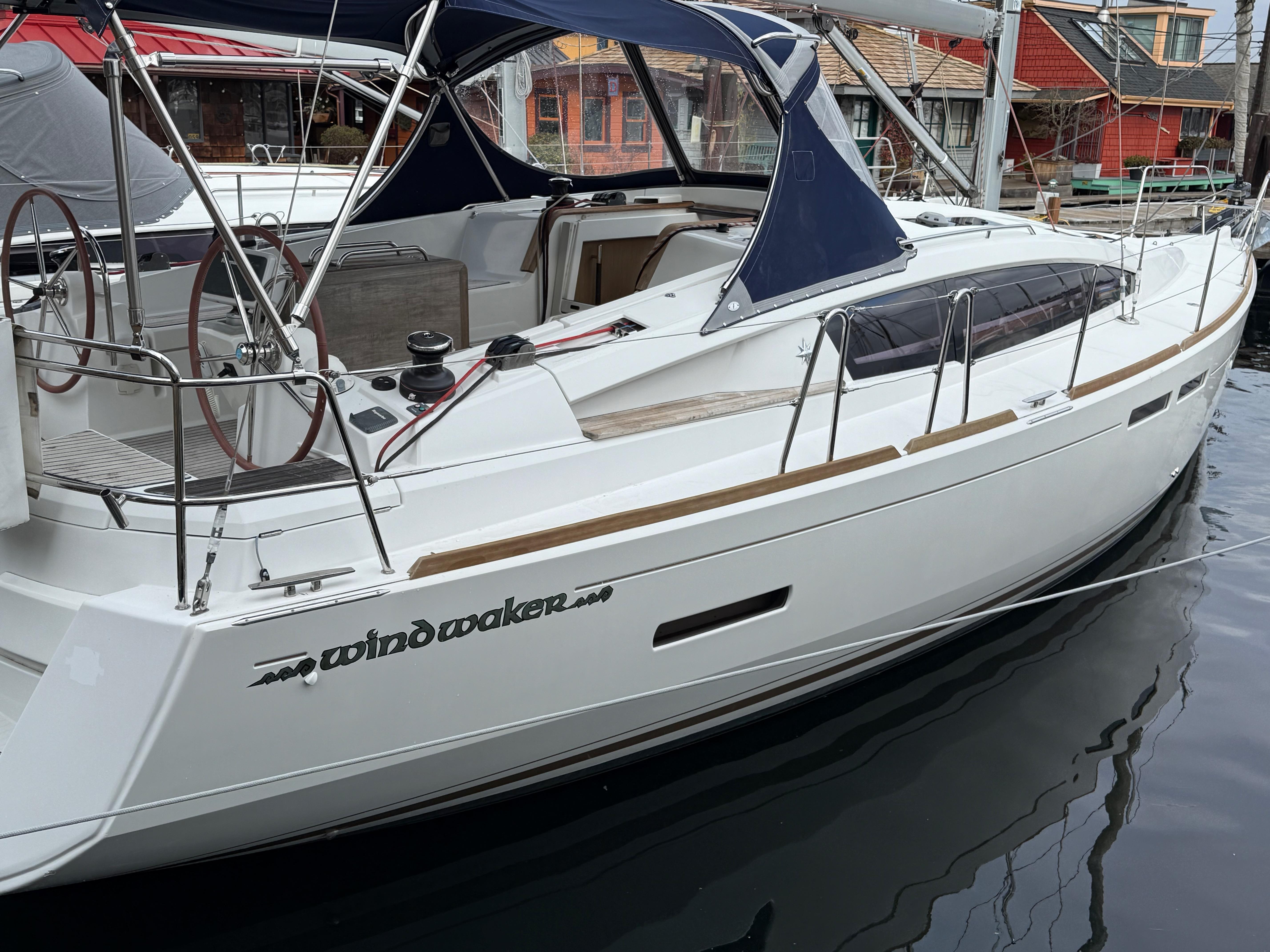 Jeanneau-41 Deck Salon 2013-Windwaker WA-US-9688655