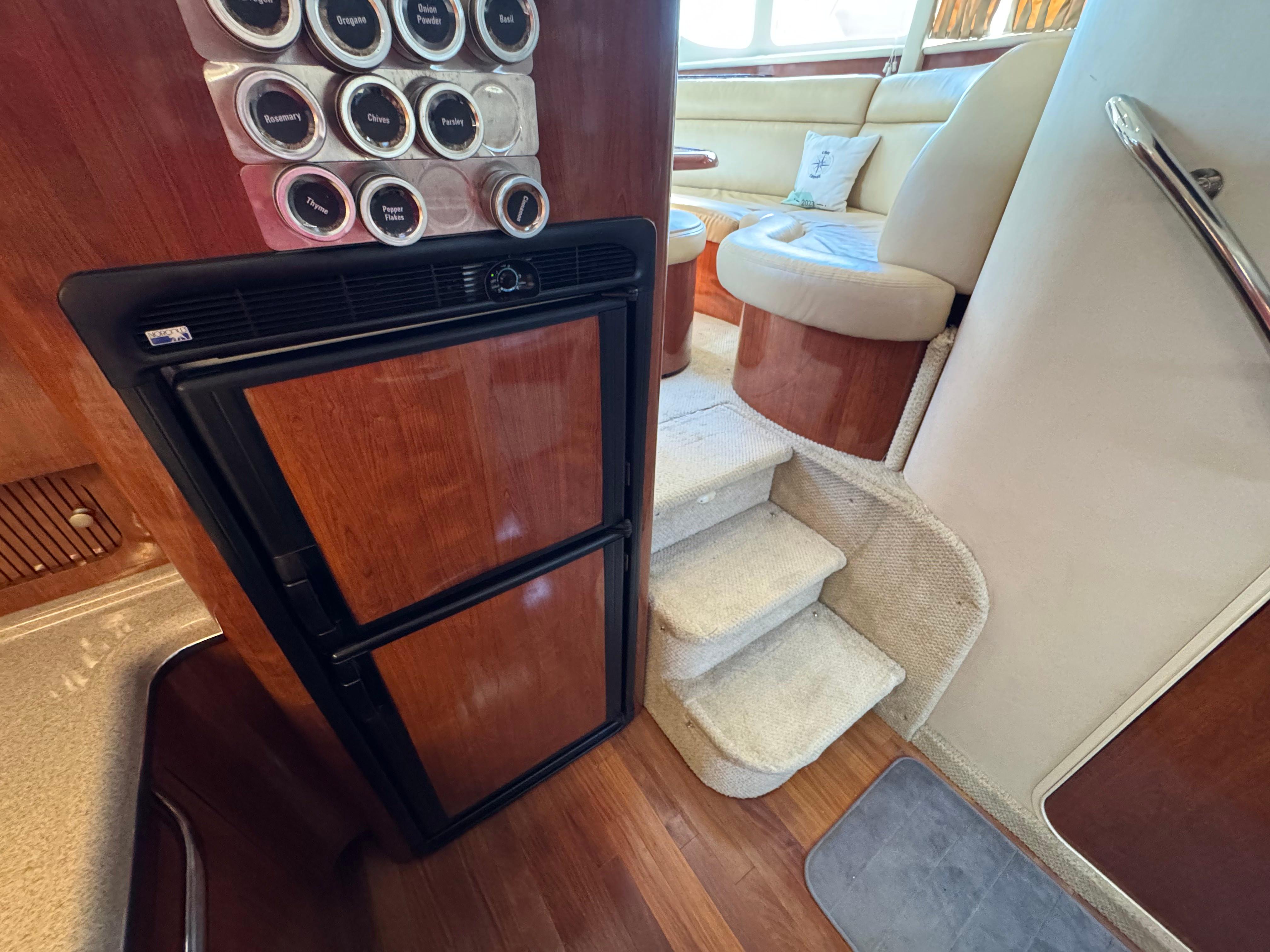 2004-sea-ray-390-motor-yacht-power-9778665-977630124-0-010520250650-21
