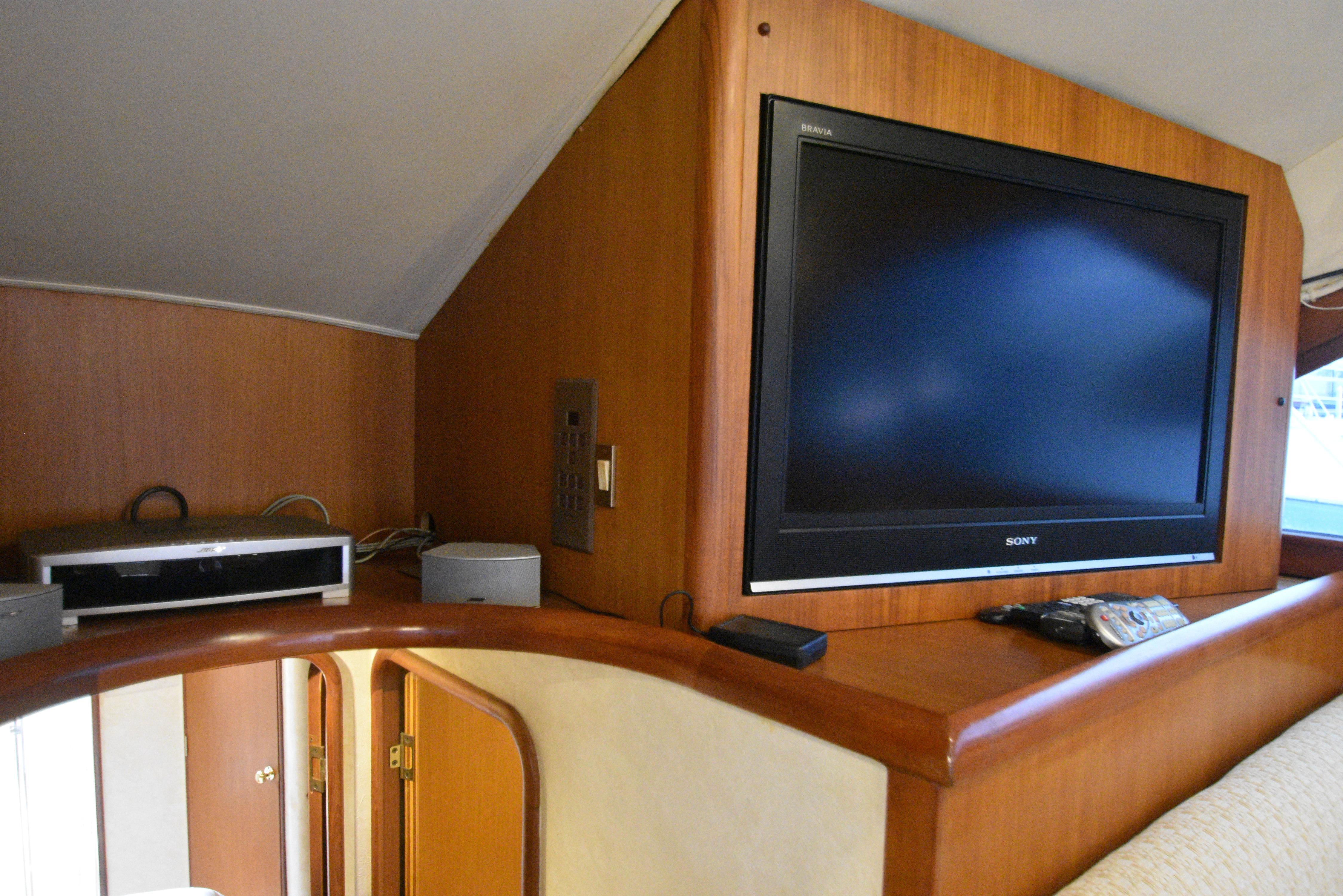 2000-ocean-yachts-43-super-sport-power-9758666-20250414134949012-1_XLARGE