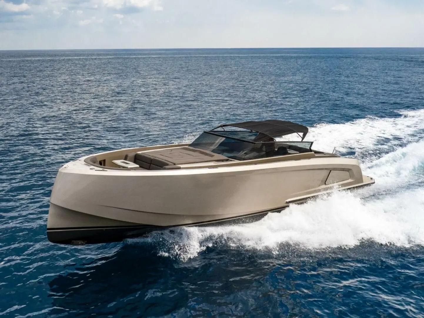  Yacht Photos Pics 2022-Vanquish-Yachts-VQ45