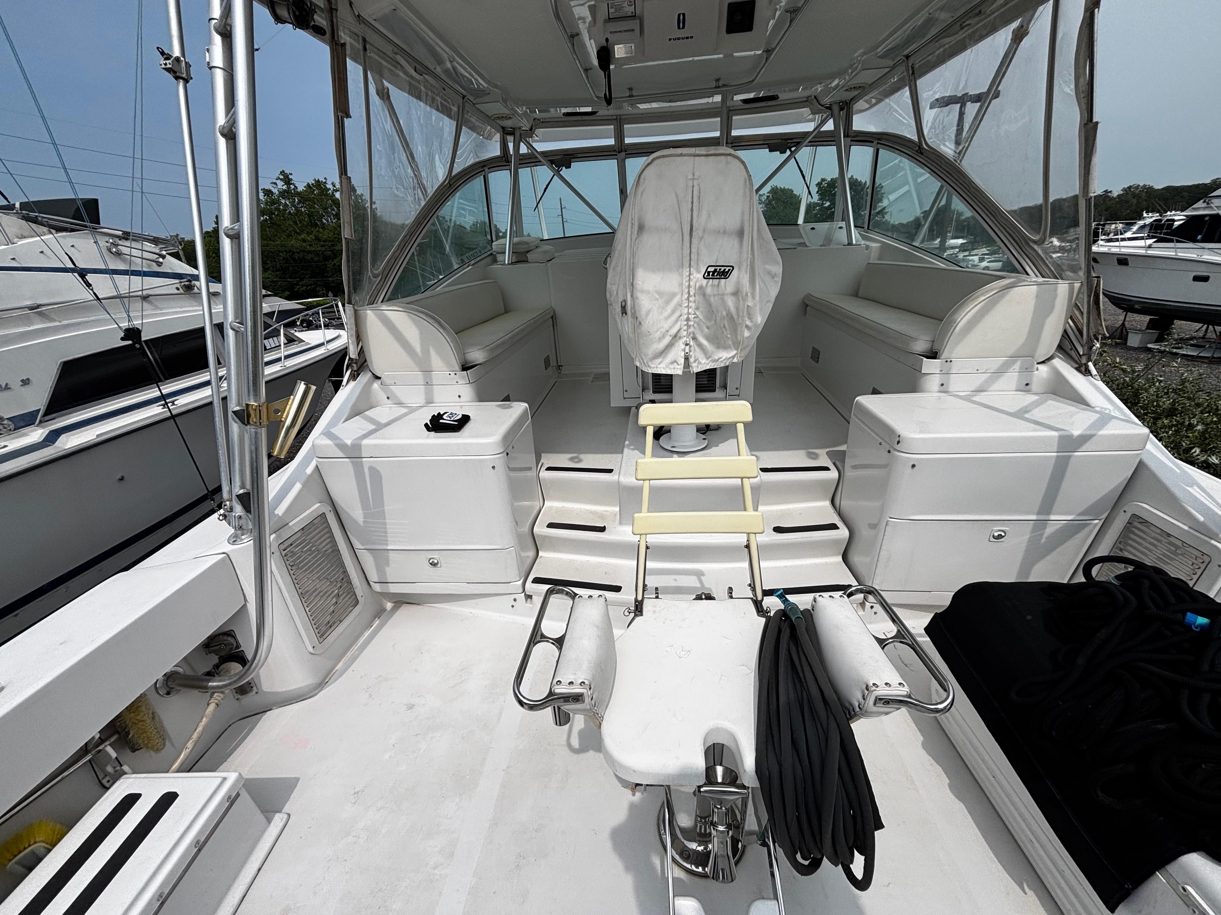 2002-luhrs-40-open-power-9828672-20250605134802177-1_XLARGE