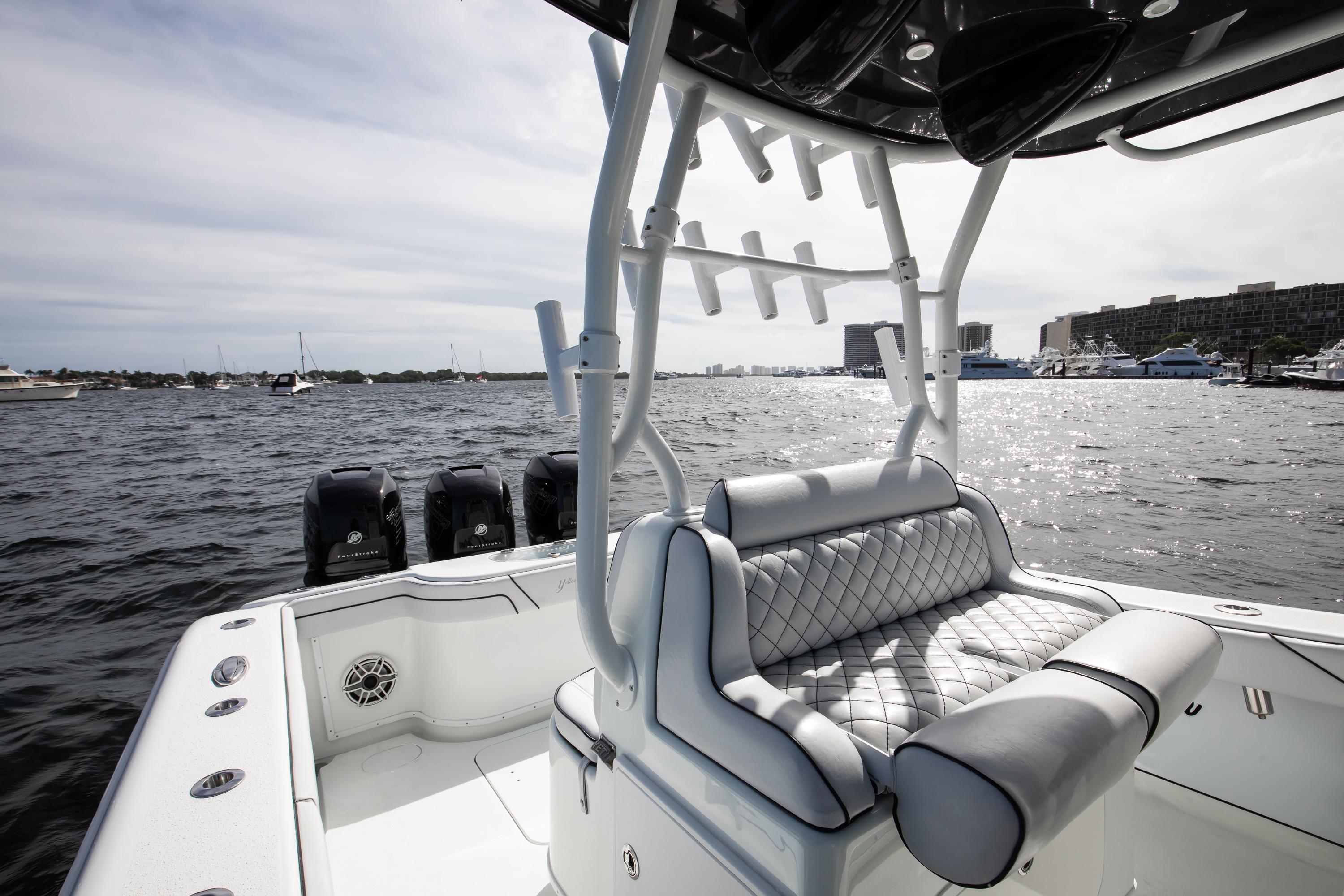 Yellowfin 34 Second Chance - Exterior Helm