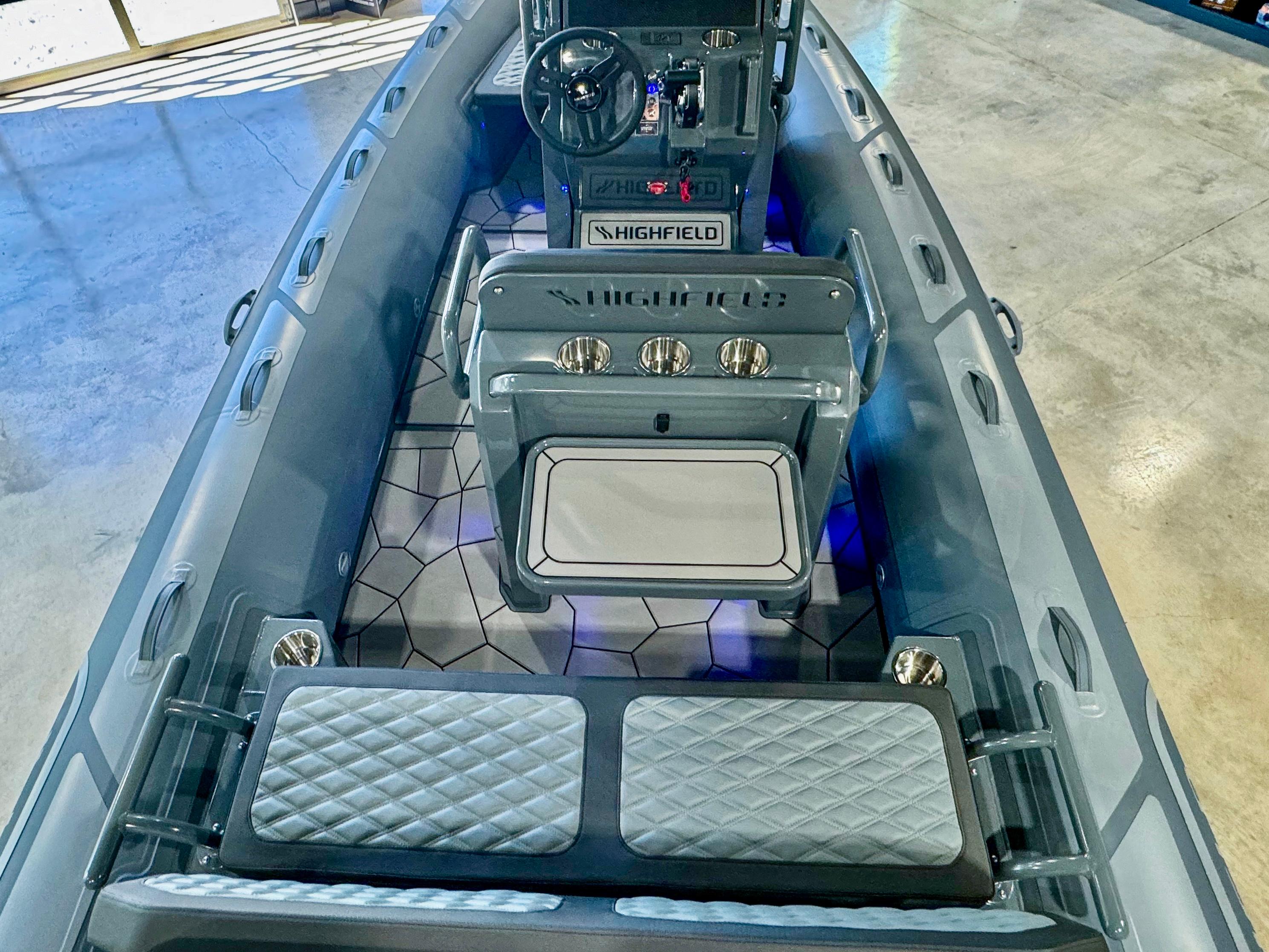2025 Highfield SP560 / Mercury 115 - Image 13