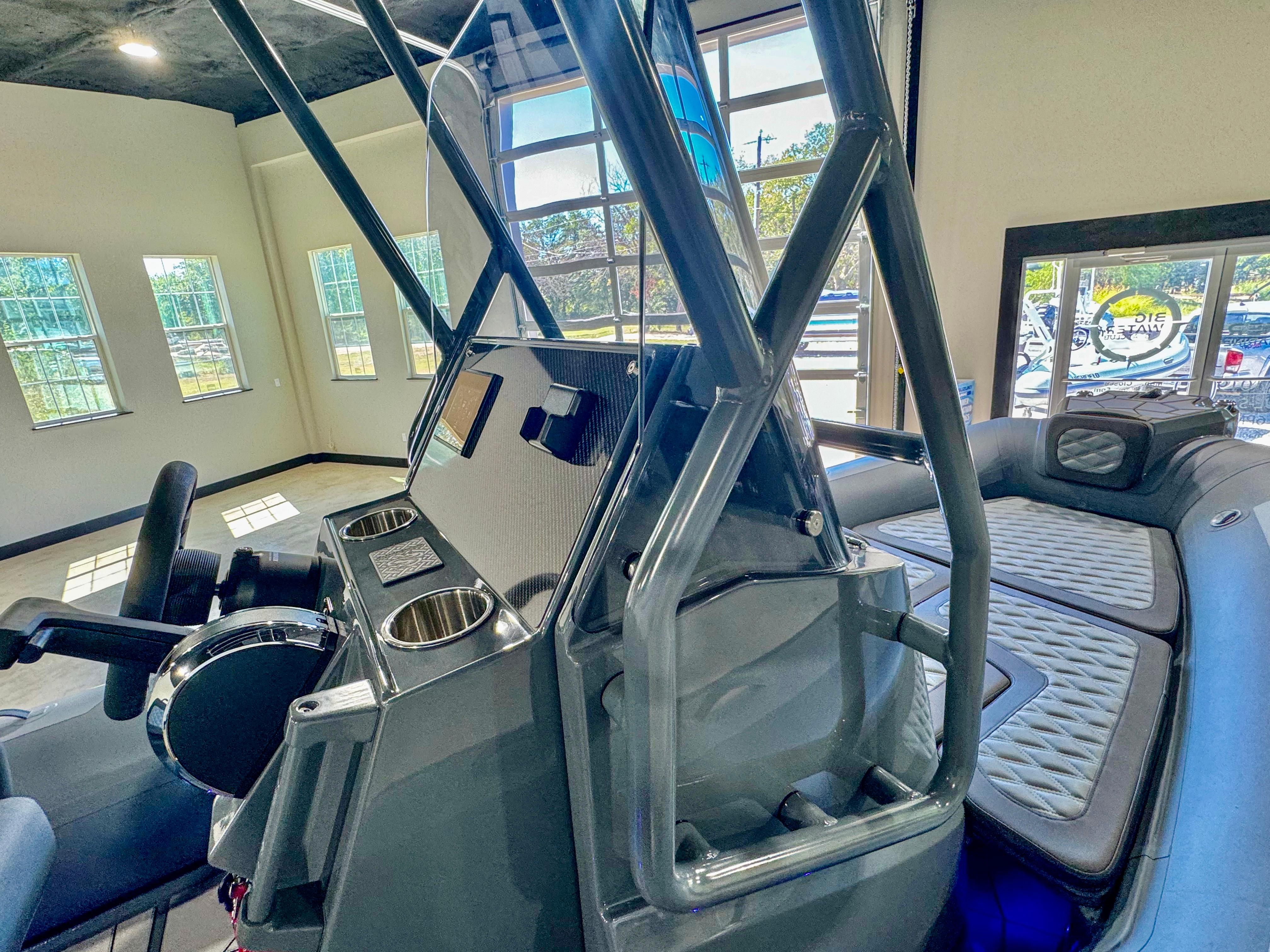 2025 Highfield SP560 / Mercury 115 - Image 12