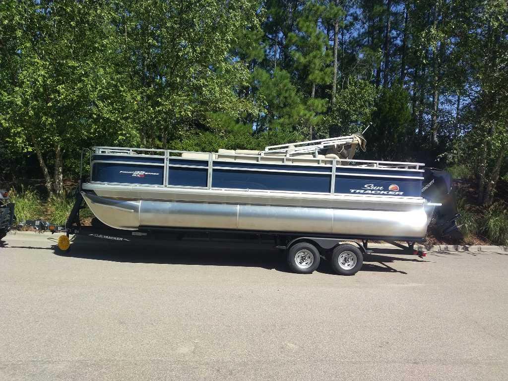 New 2024 Sun Tracker Fishin' Barge 22 XP3, 28655 Morganton - Boat Trader