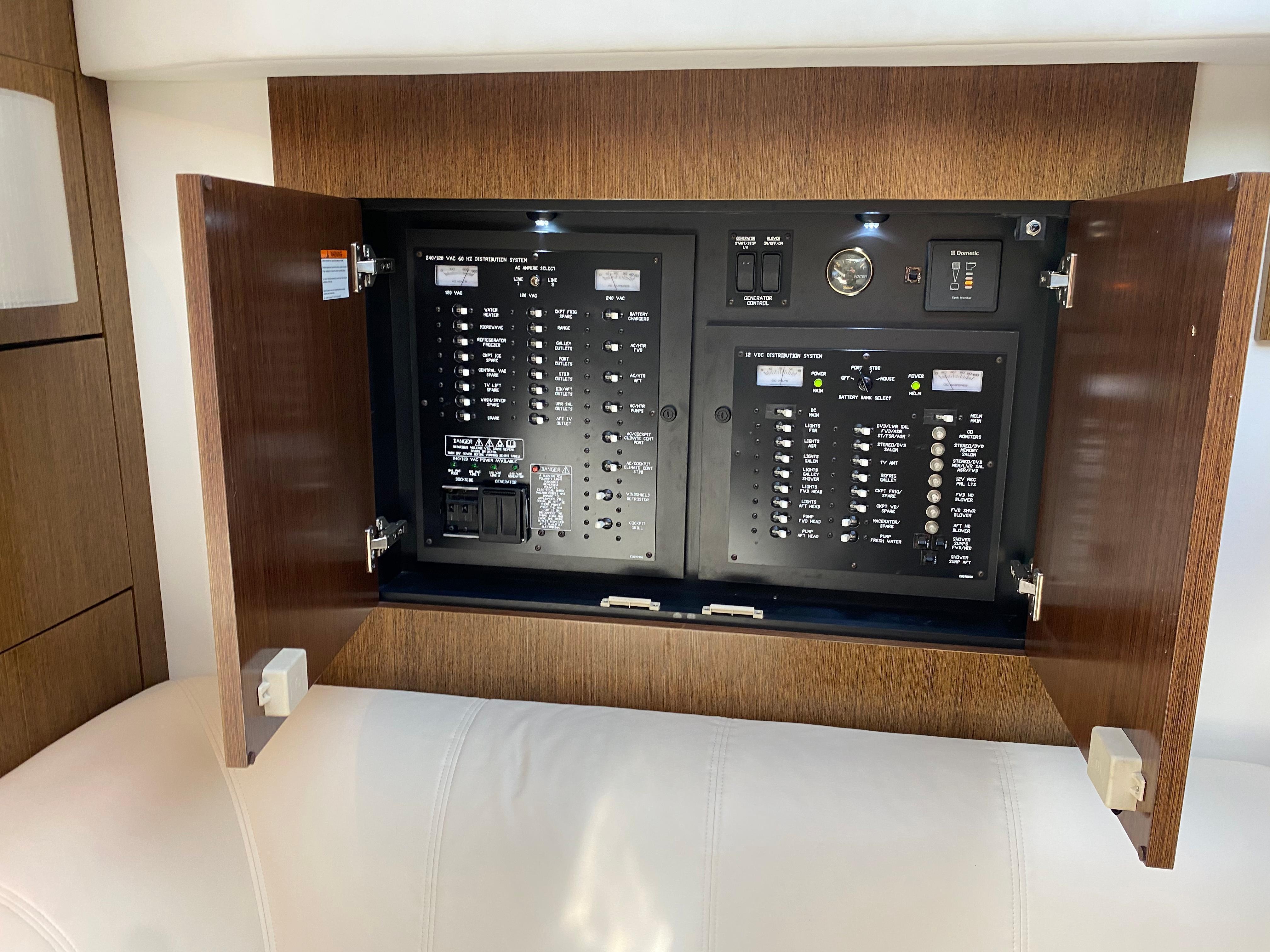 2012-cruisers-yachts-48-cantius-power-9848687-983616537-0-230620250458-46