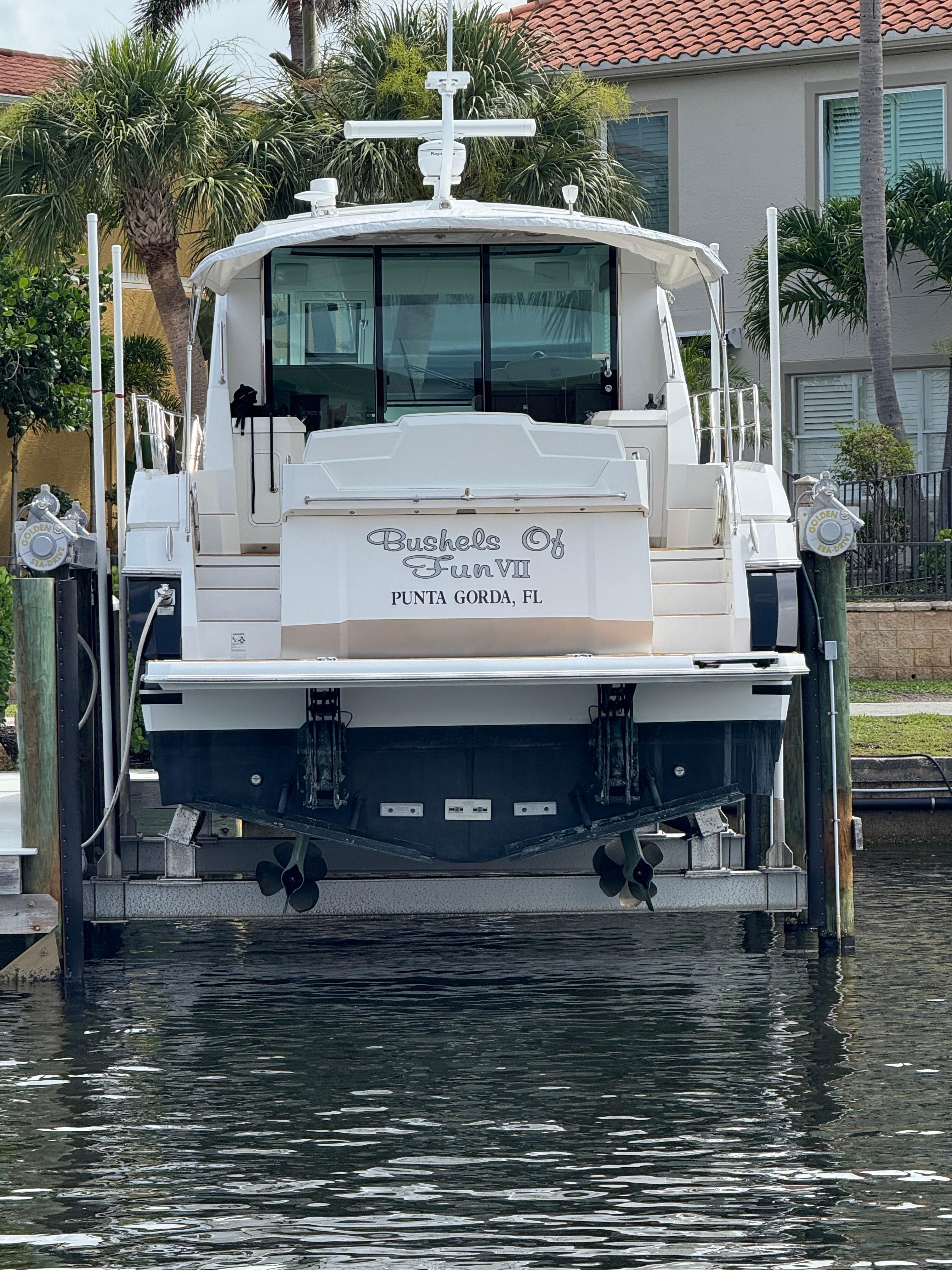 2012-cruisers-yachts-48-cantius-power-9848687-984369665-0-280620250859-4
