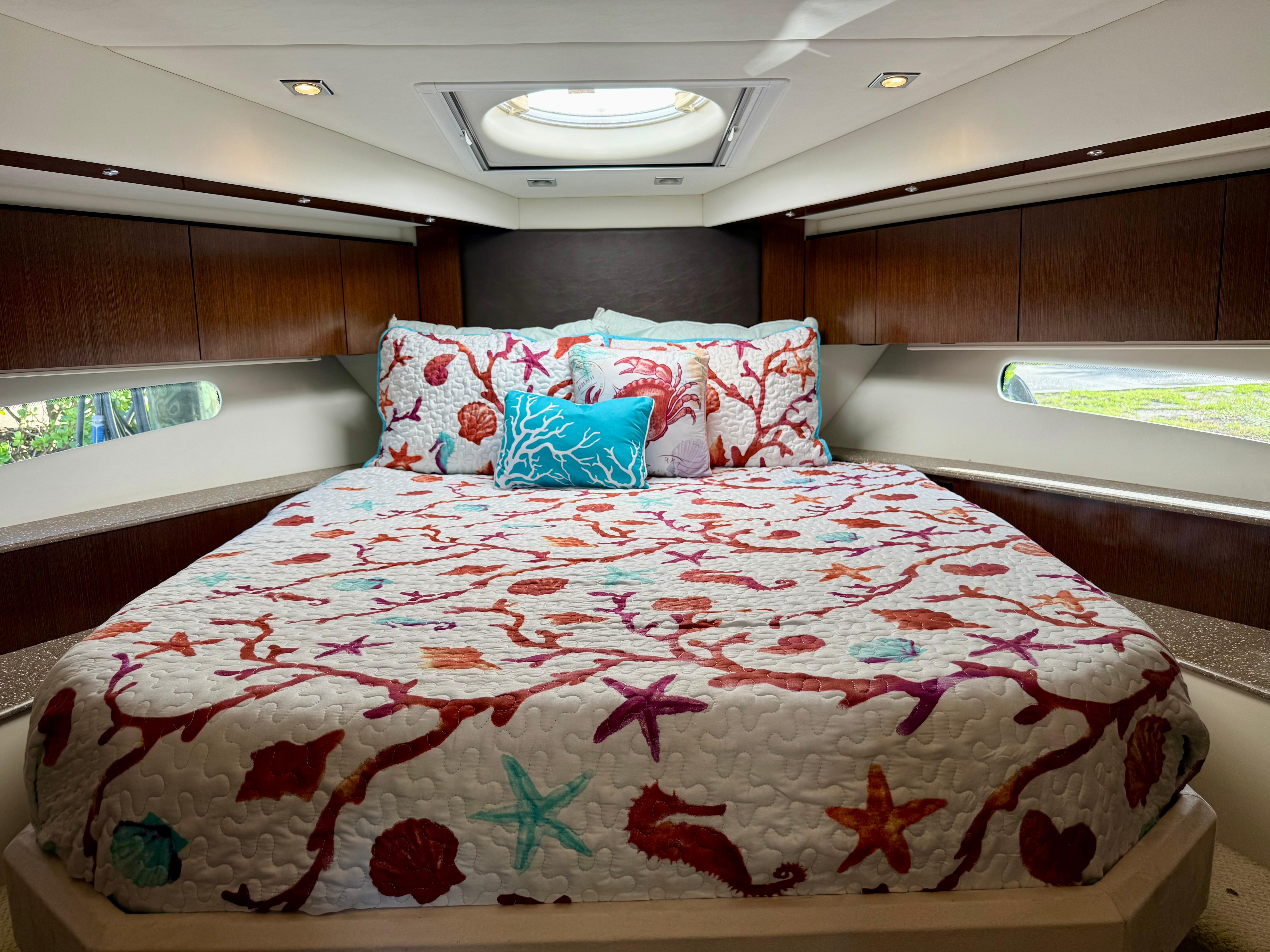 2012-cruisers-yachts-48-cantius-power-9848687-985532688-0-080720250959-29