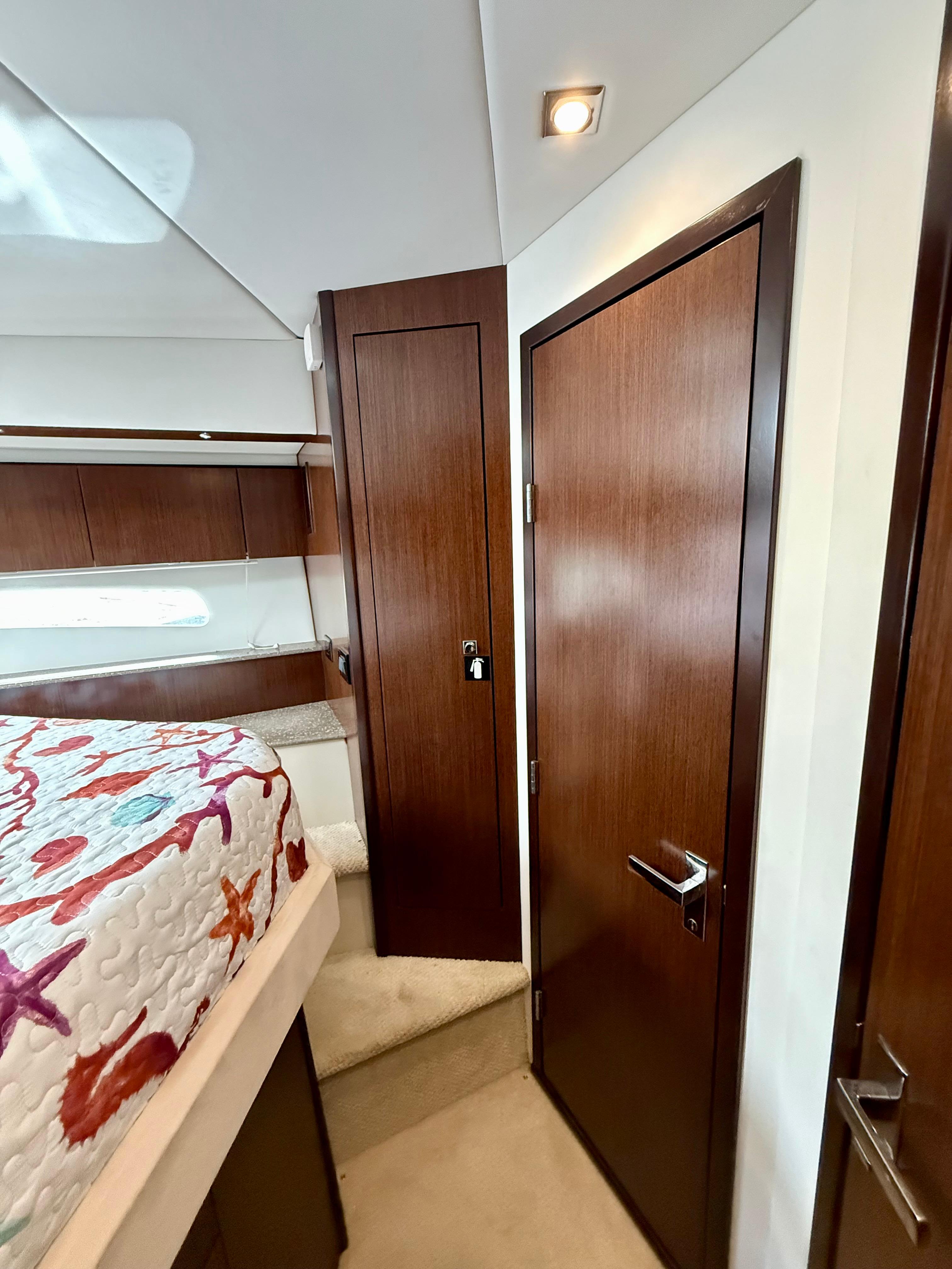 2012-cruisers-yachts-48-cantius-power-9848687-985532835-0-080720251001-42
