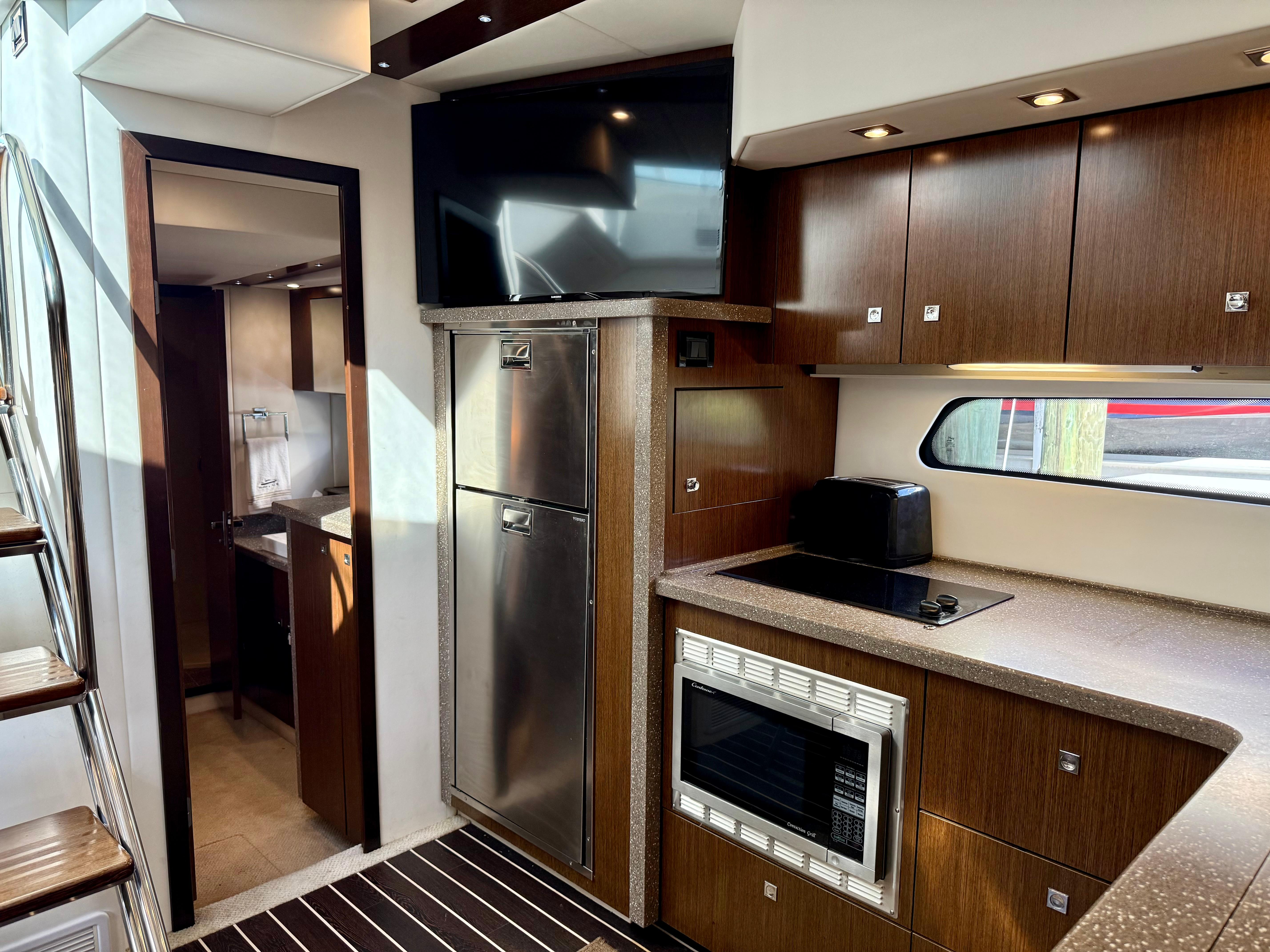 2012-cruisers-yachts-48-cantius-power-9848687-985533247-0-080720251005-47