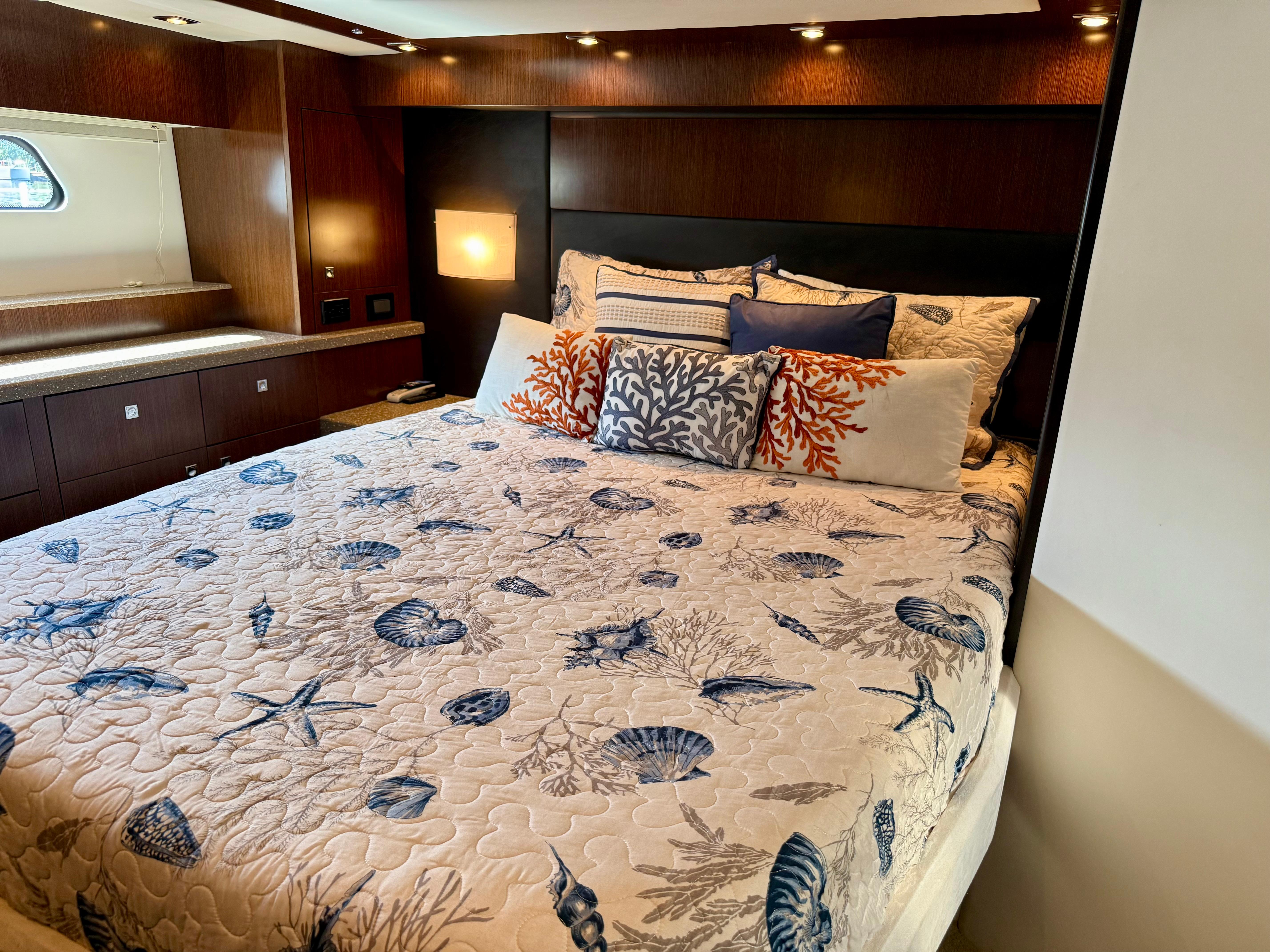 2012-cruisers-yachts-48-cantius-power-9848687-985533293-0-080720251006-56
