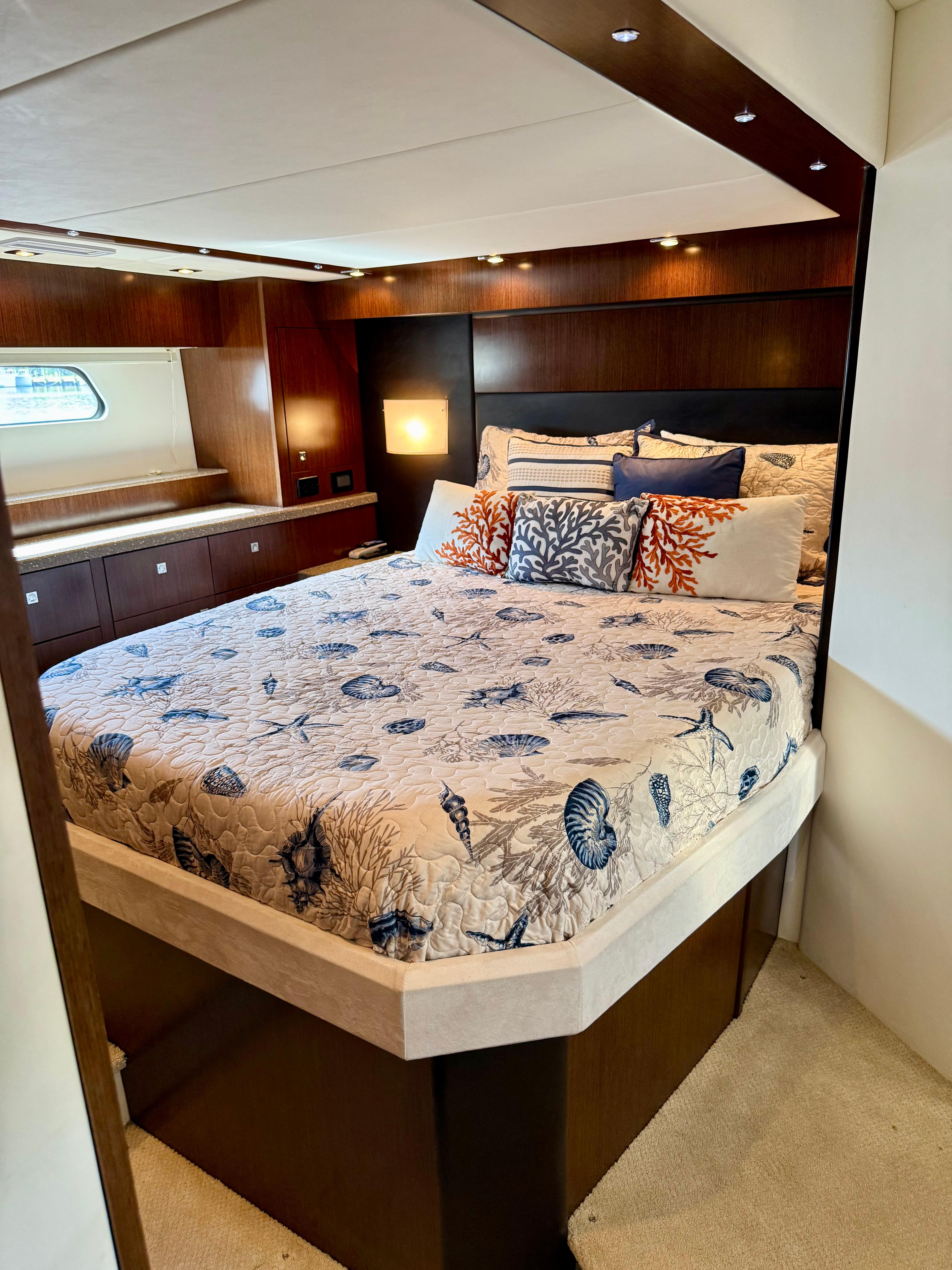 2012-cruisers-yachts-48-cantius-power-9848687-985533294-0-080720251006-55