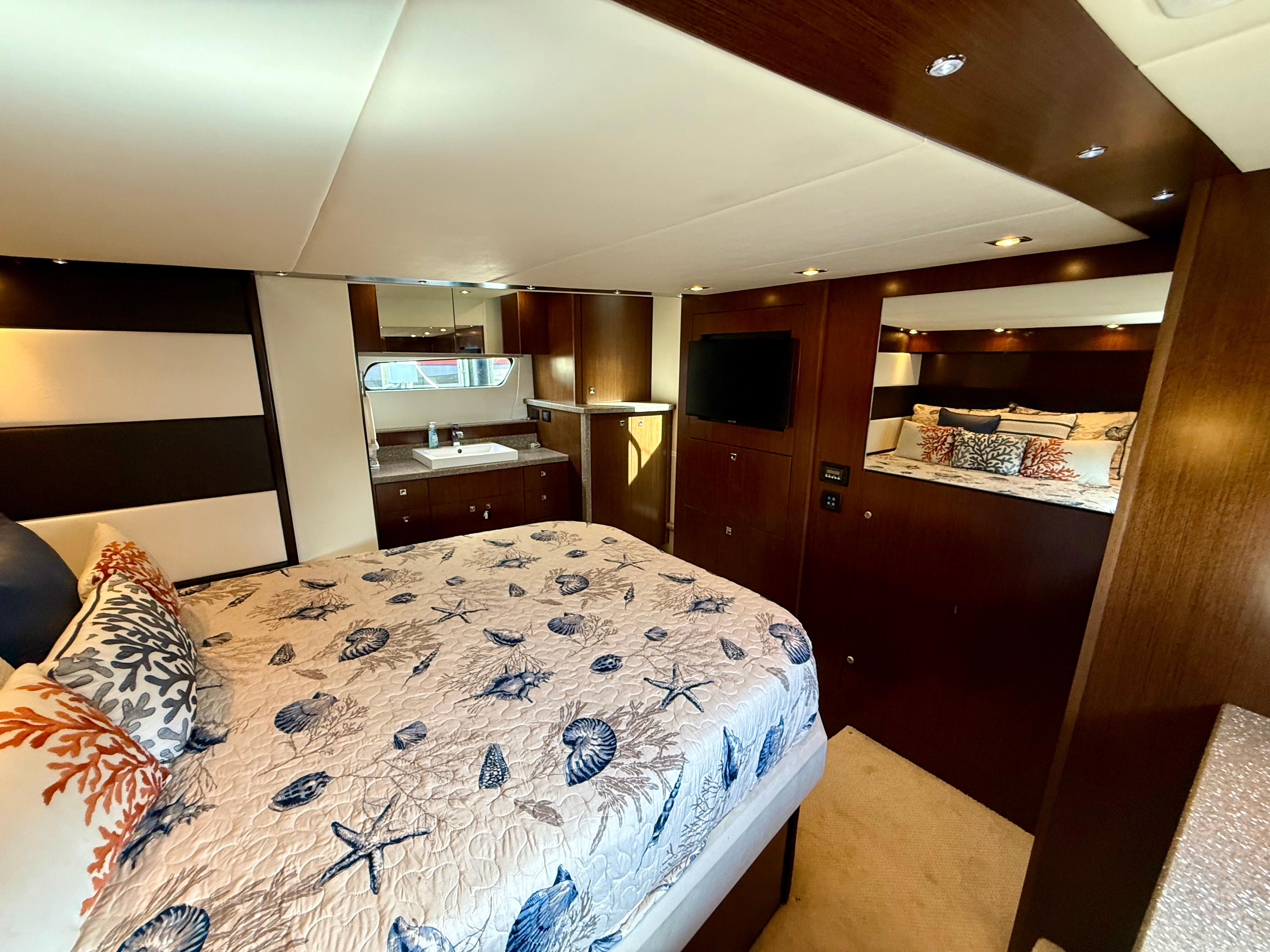 2012-cruisers-yachts-48-cantius-power-9848687-985533342-0-080720251006-57