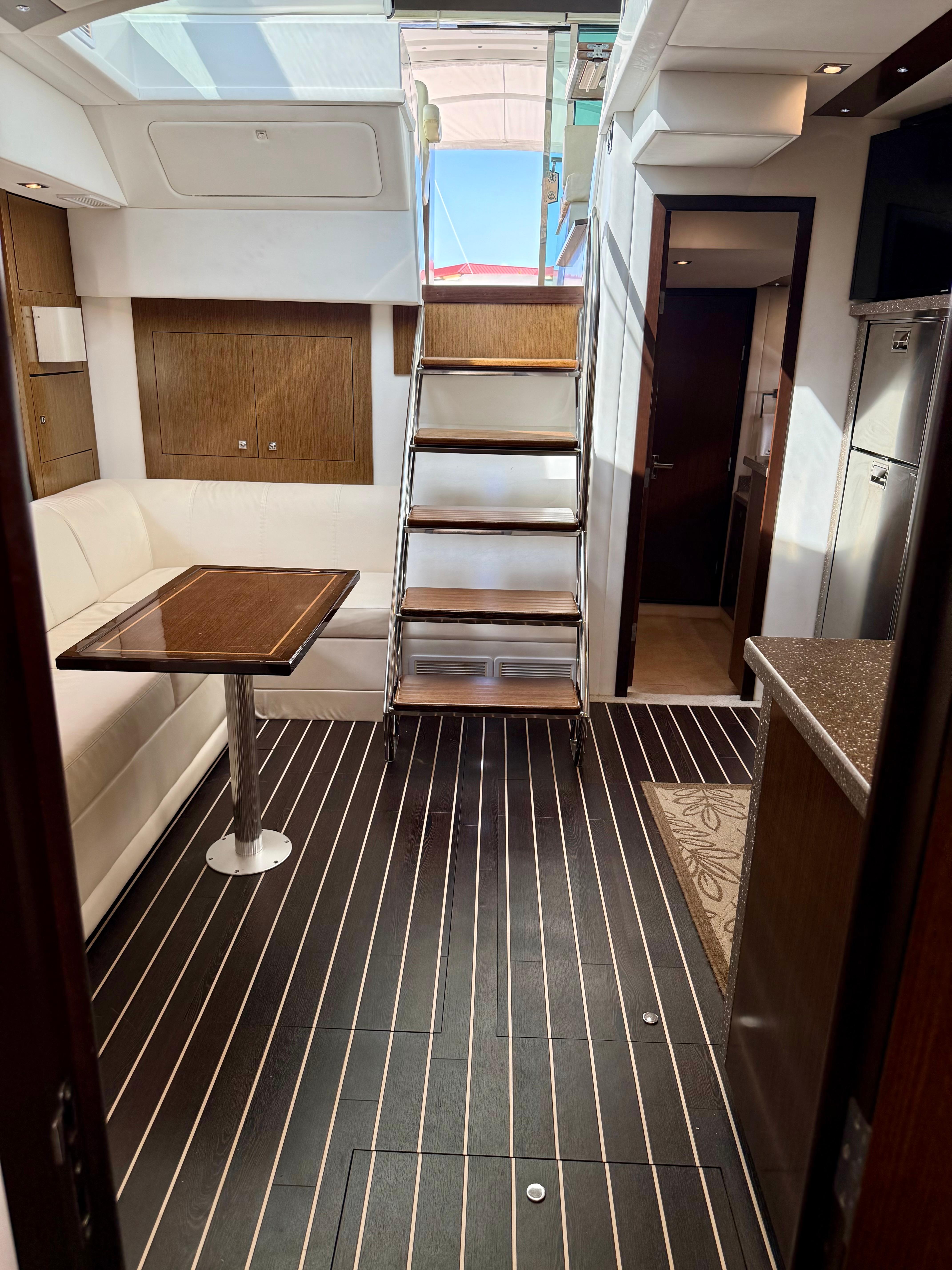 2012-cruisers-yachts-48-cantius-power-9848687-985533369-0-080720251006-60