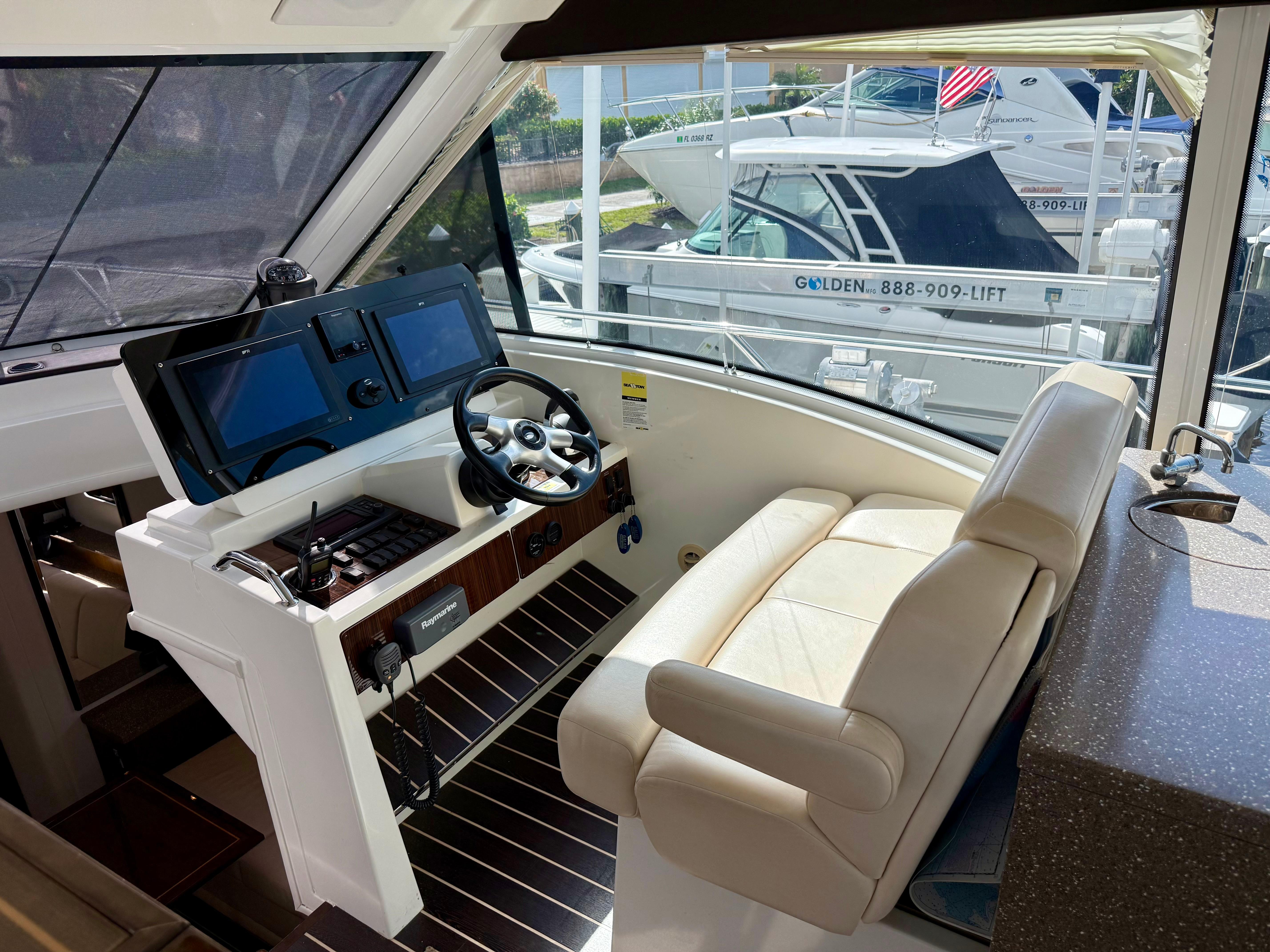 2012-cruisers-yachts-48-cantius-power-9848687-985533686-0-080720251014-73
